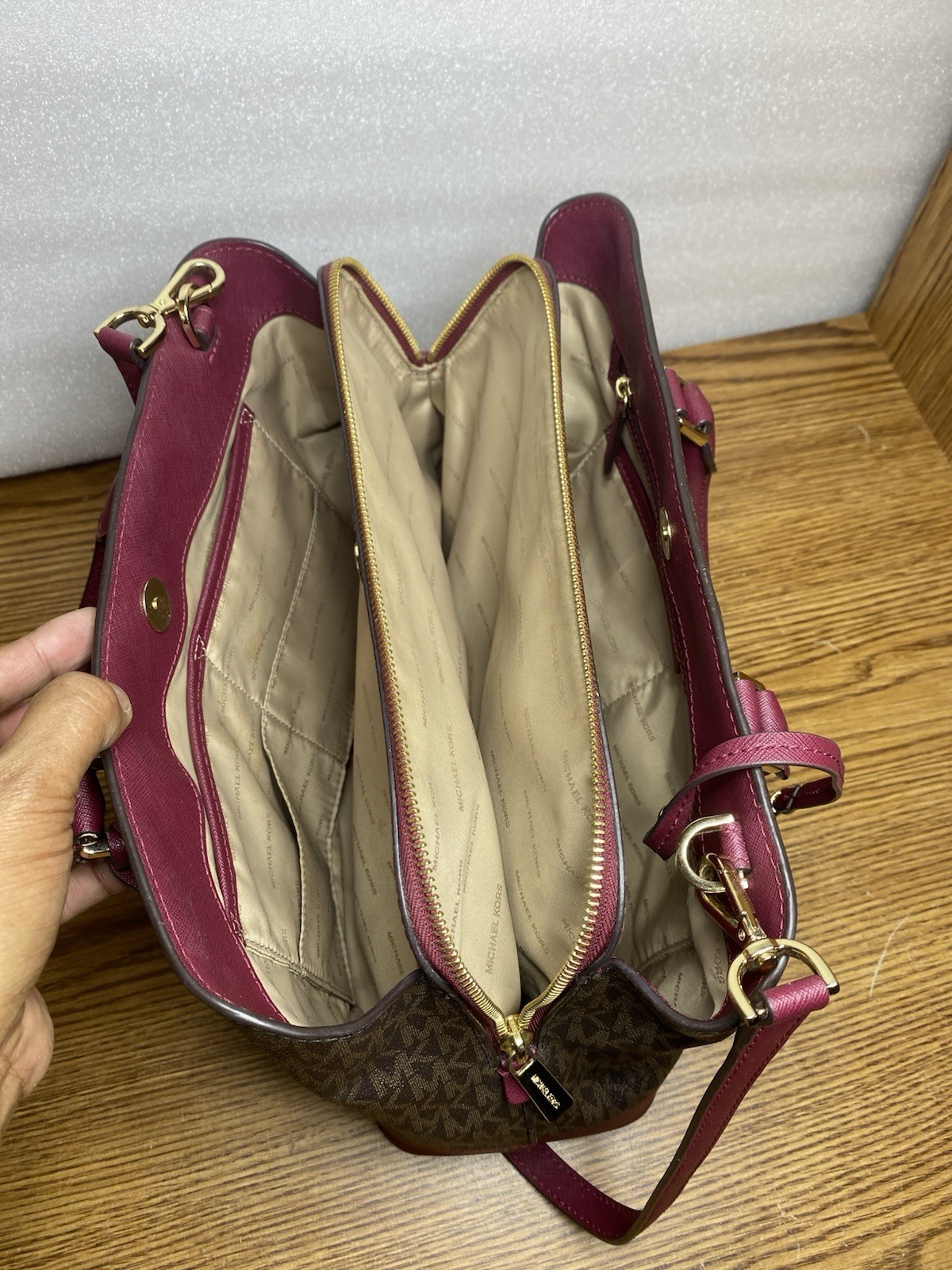Michael Kors Savannah Signature Satchel Purse Brown Red Wine Cherry Gold