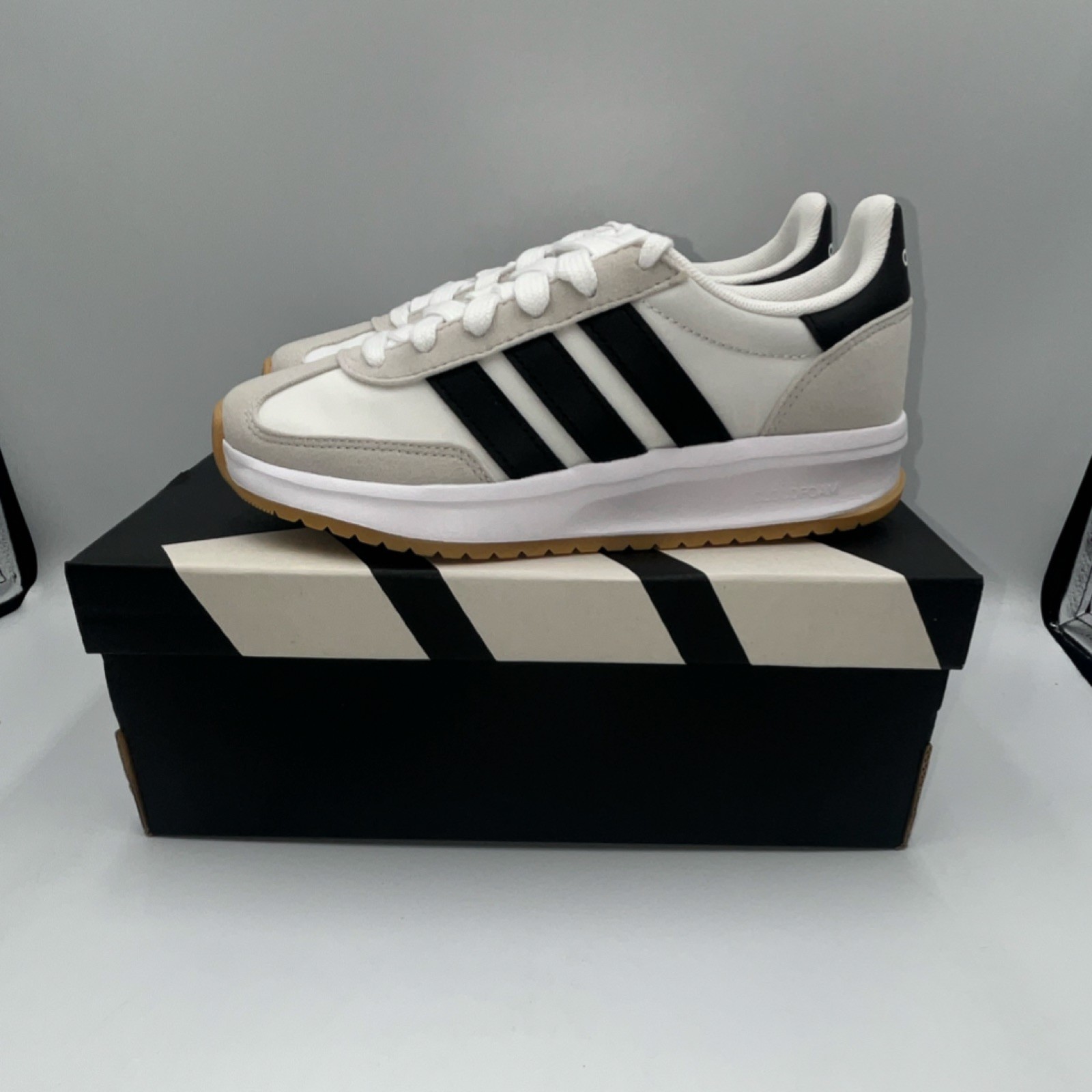 adidas Run 70s 2.0 J Unisex Kids Sneakers White Black Gray US 3.5 JI2266