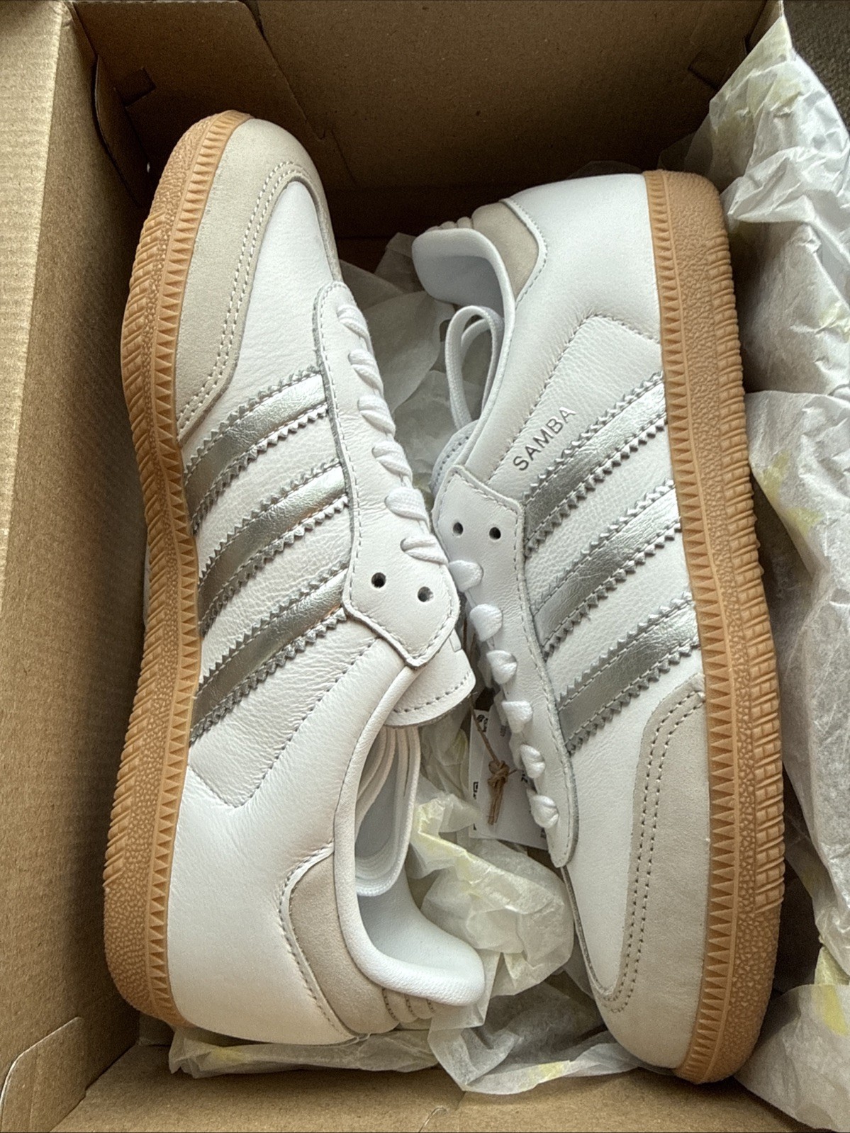 Size 6 Women’s Adidas Samba OG White Silver Metallic Grey JI2725 Sneakers Shoes