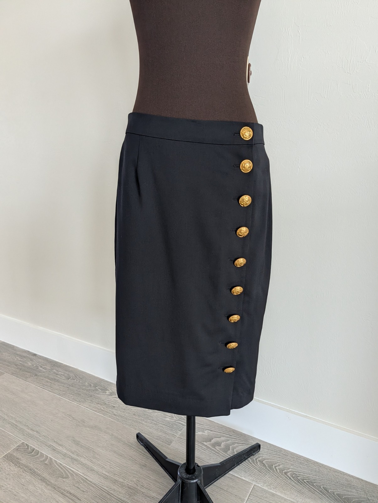 $900 Escada wool black EE logo buttons midi skirt sz 40 10 L