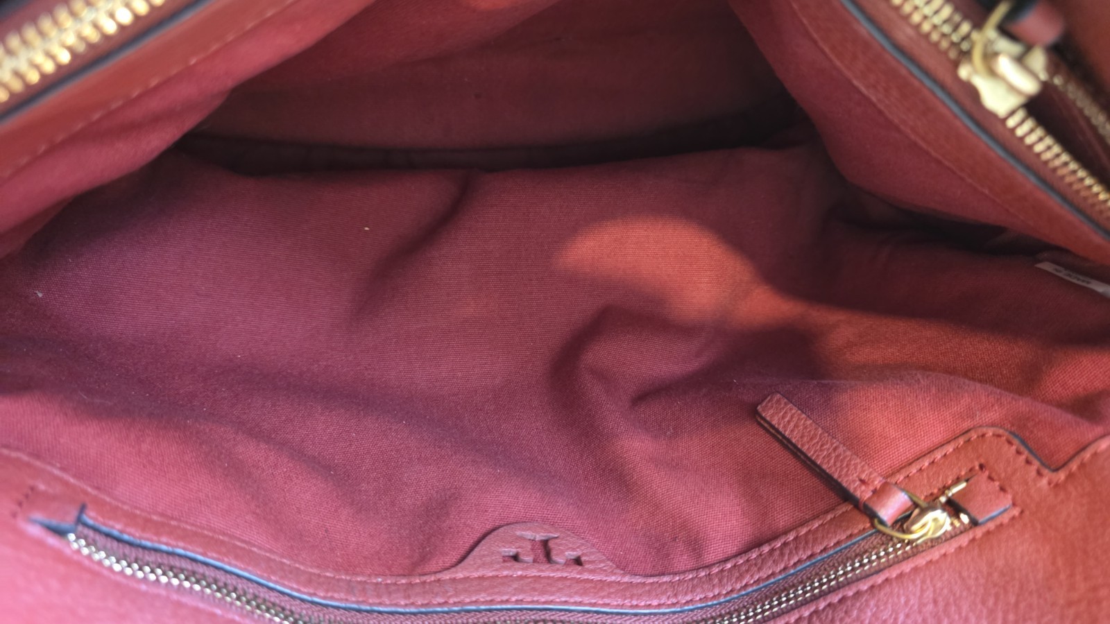 Tory Burch Large Gemini Link Belted Hobo Bag Red Pebbled Leather Gold Hardware