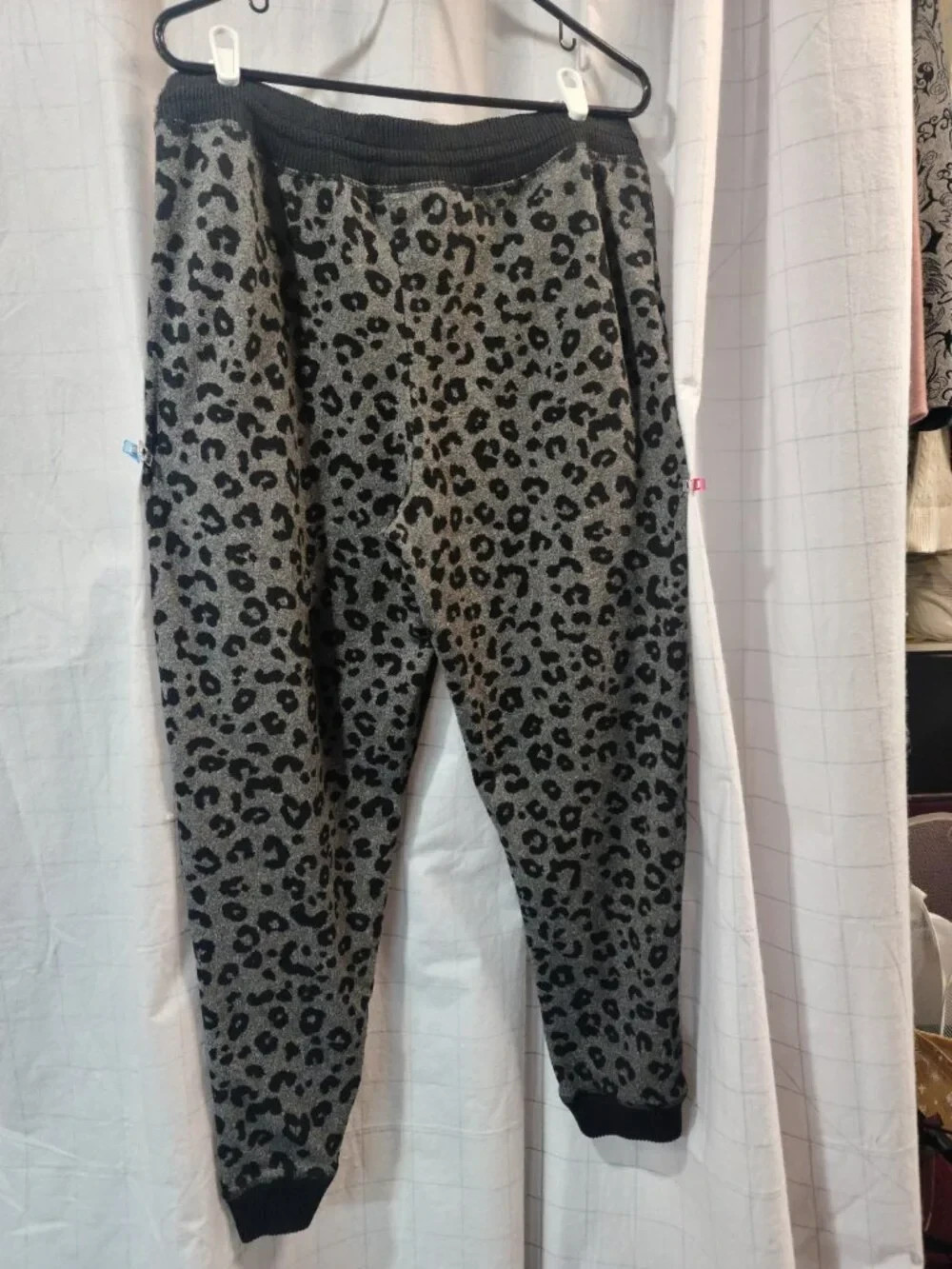 Time and Tru Ladies Black/Gray Leopard Print Leggings, SizeXL-(16-18)