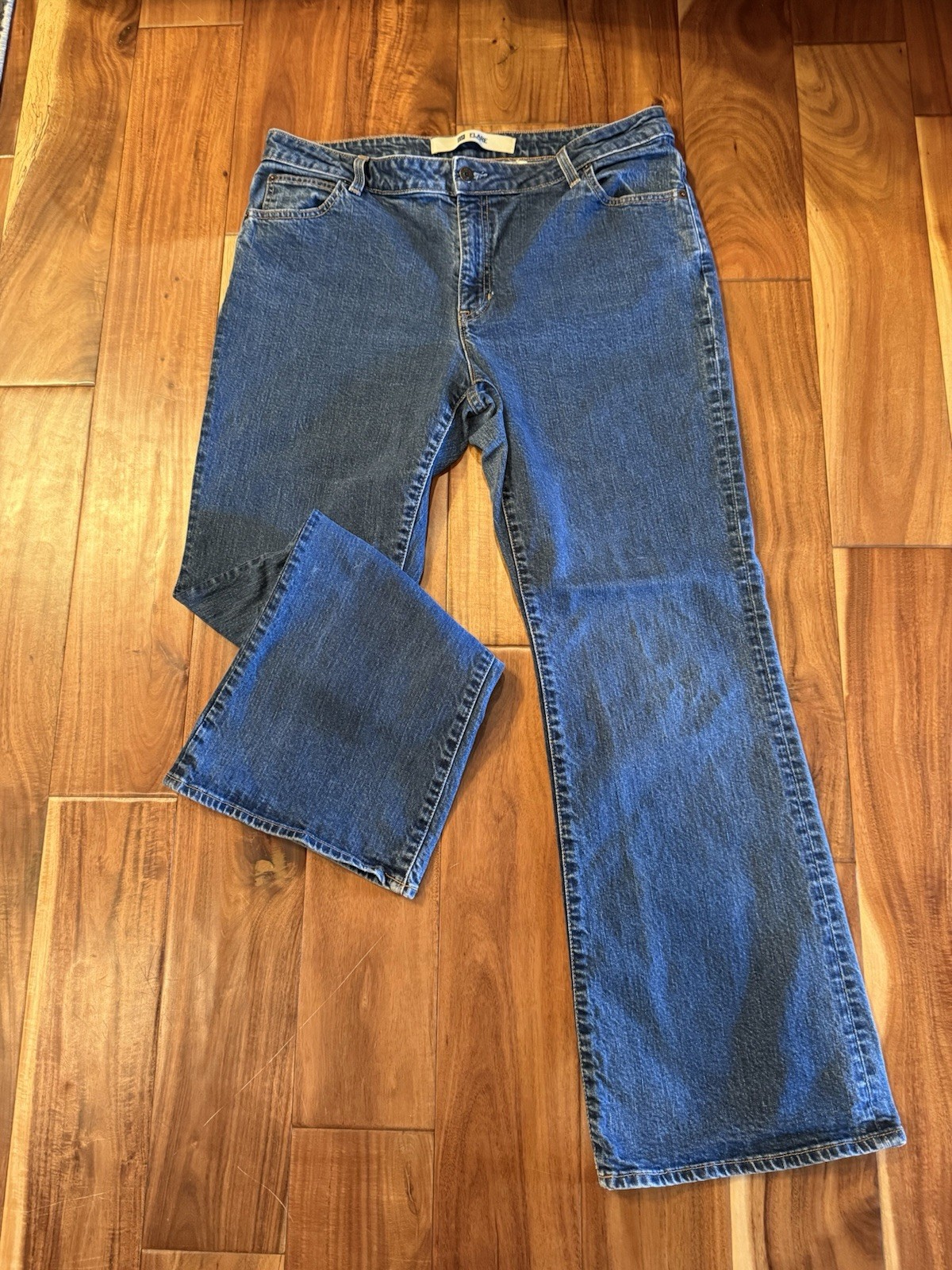 Gap Women’s Flare Jeans Blue Medium Wash Stretch Denim 5-Pocket