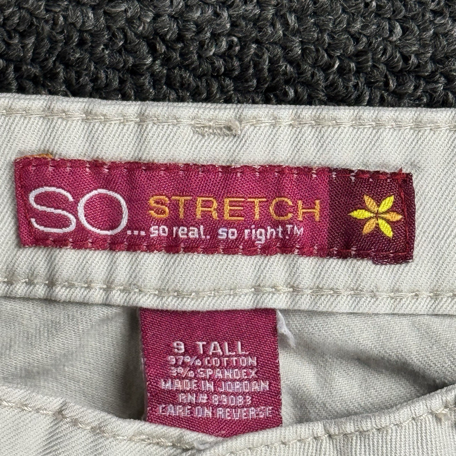 Y2K Capri Cropped SO Stretch Juniors Size 9 Tall/ WMs 6 Solid Cream Beige Pants