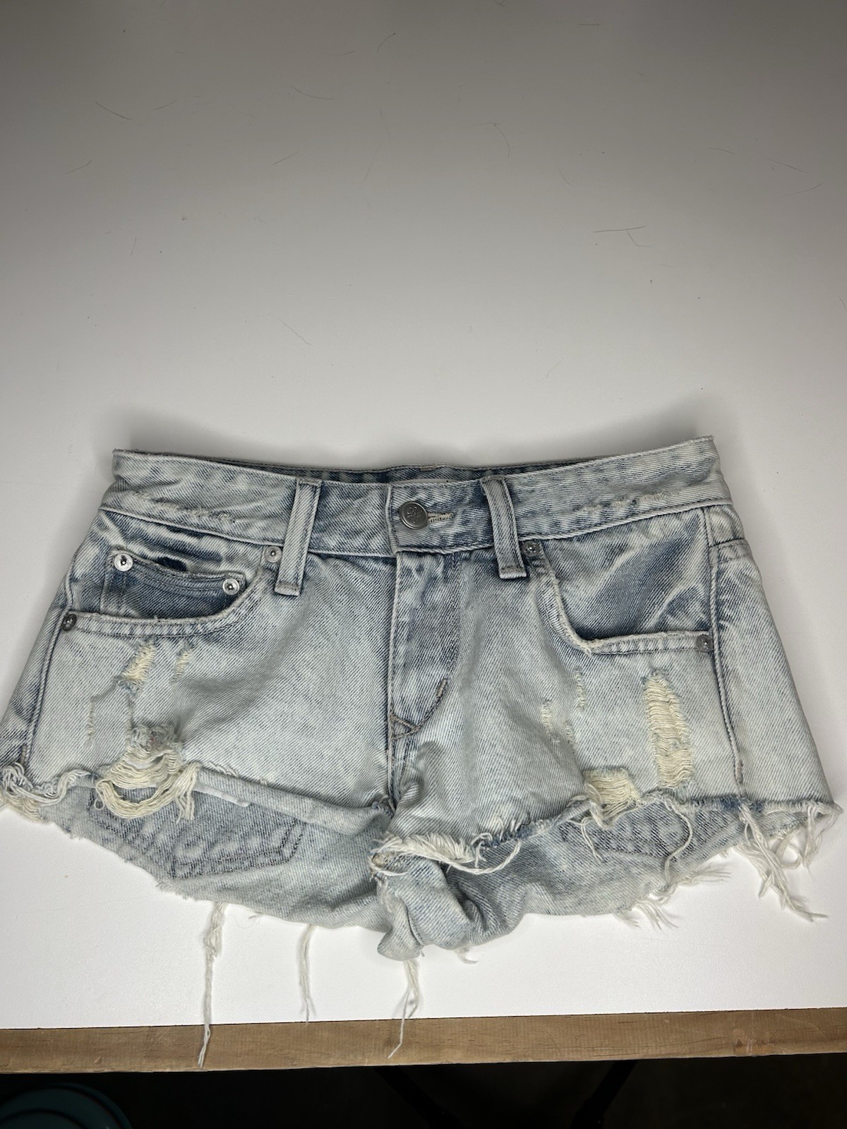 NWOT Women’s Size 23 Lovers + Friends Denim Shorts