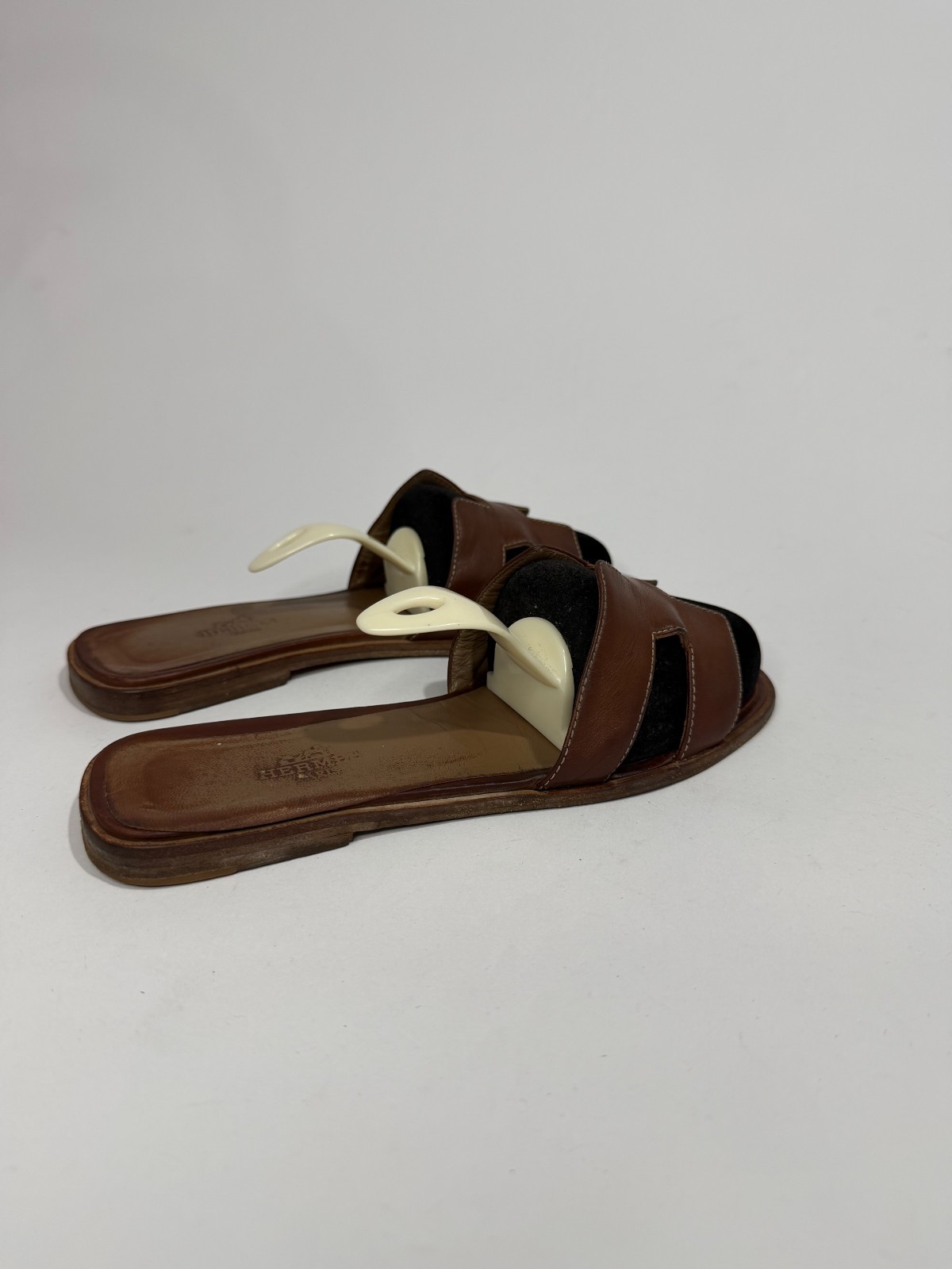 HERMES Brown Box Calfskin Oran Sandals 37.5 EU/ 7.5 US / 4.5 UK