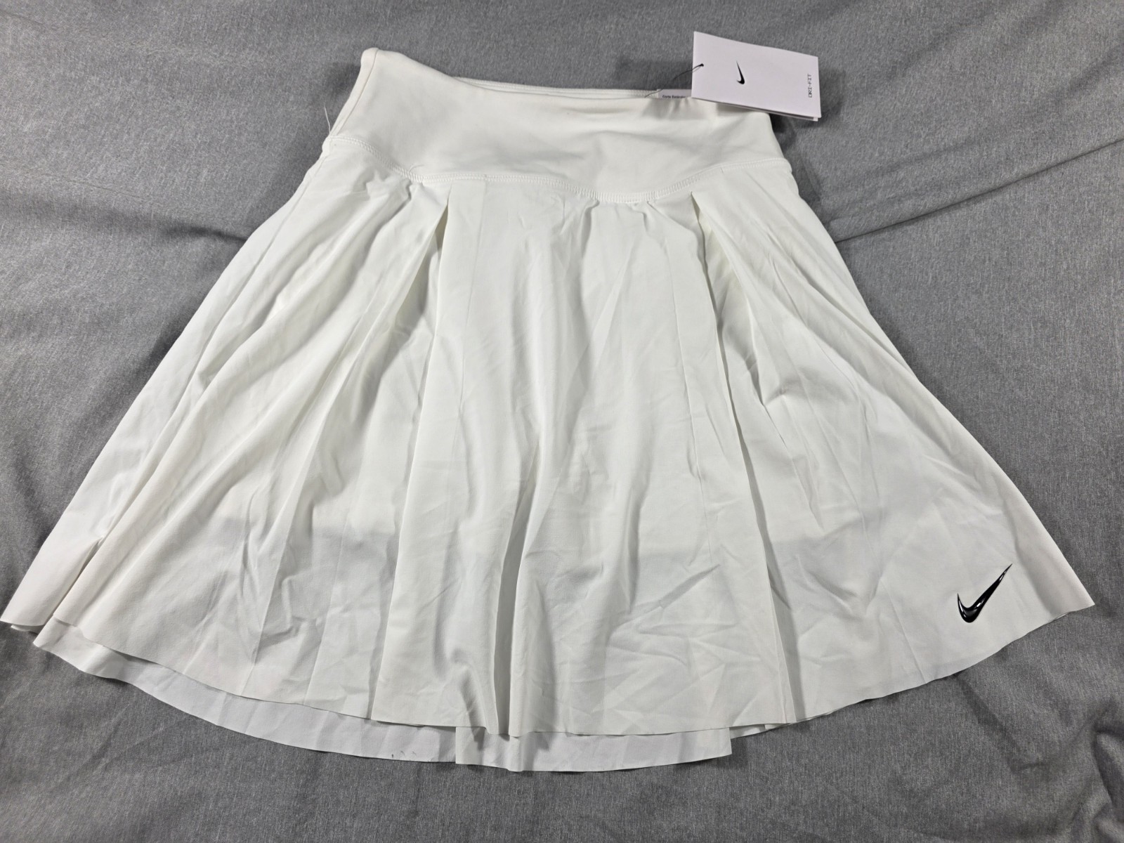 NWT Nike Women’s Dri-FIT Club Short Tennis Skirt / Skort Pleated w/ waist pocket