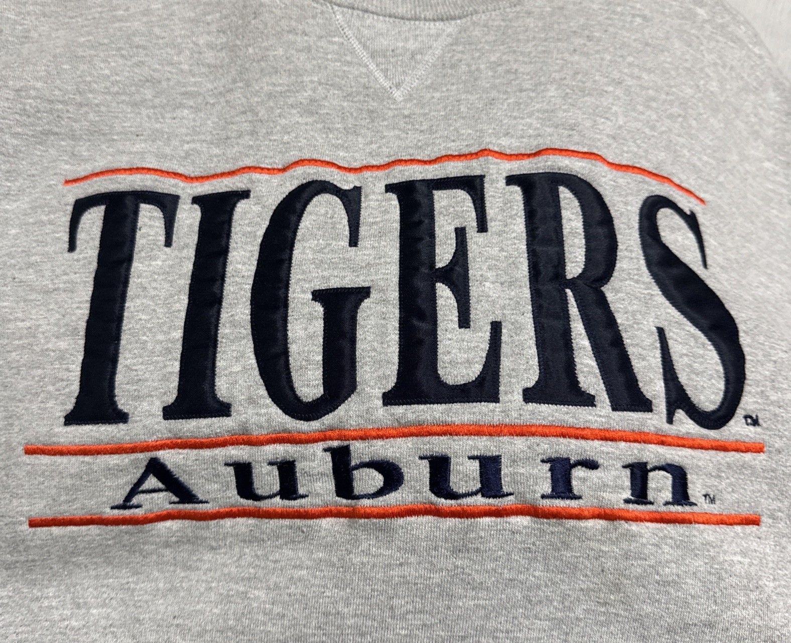 Vintage 90s Russell Athletic Auburn Tigers Crewneck Sweatshirt Mens L Gray USA