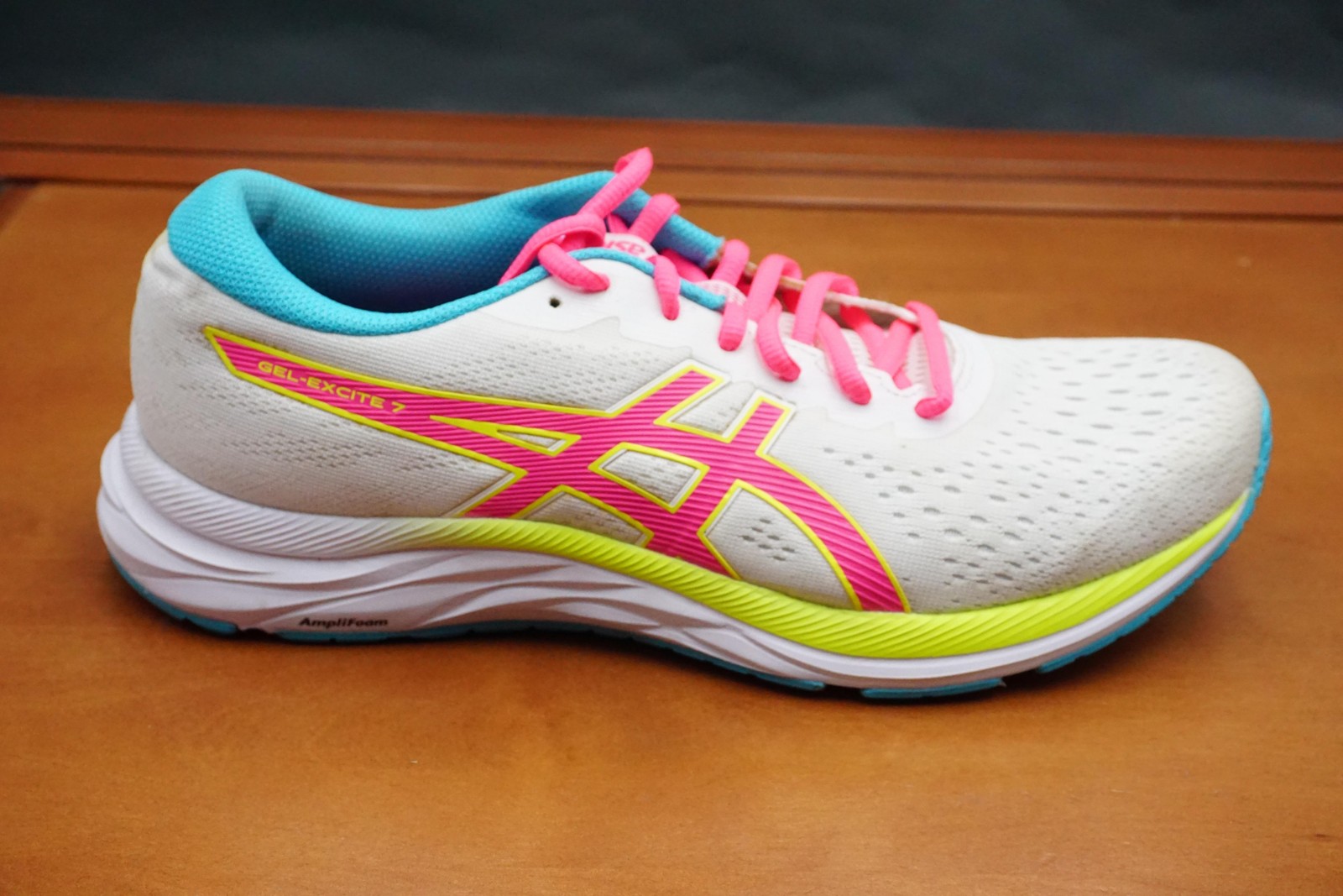 ASICS GEL-EXCITE 7 Shoes Womens Size 11 White Mesh Running Low Top Sneakers