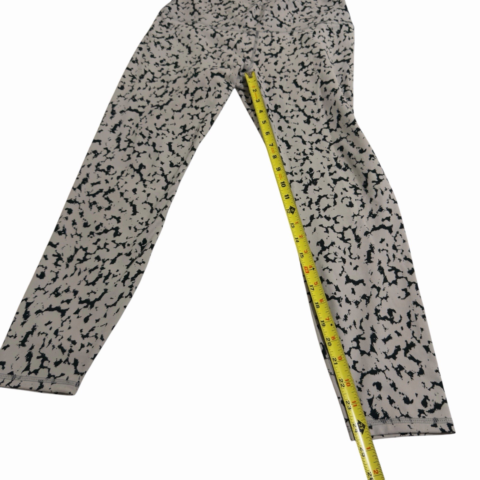 VARLEY Century 25″ Legging Size Large