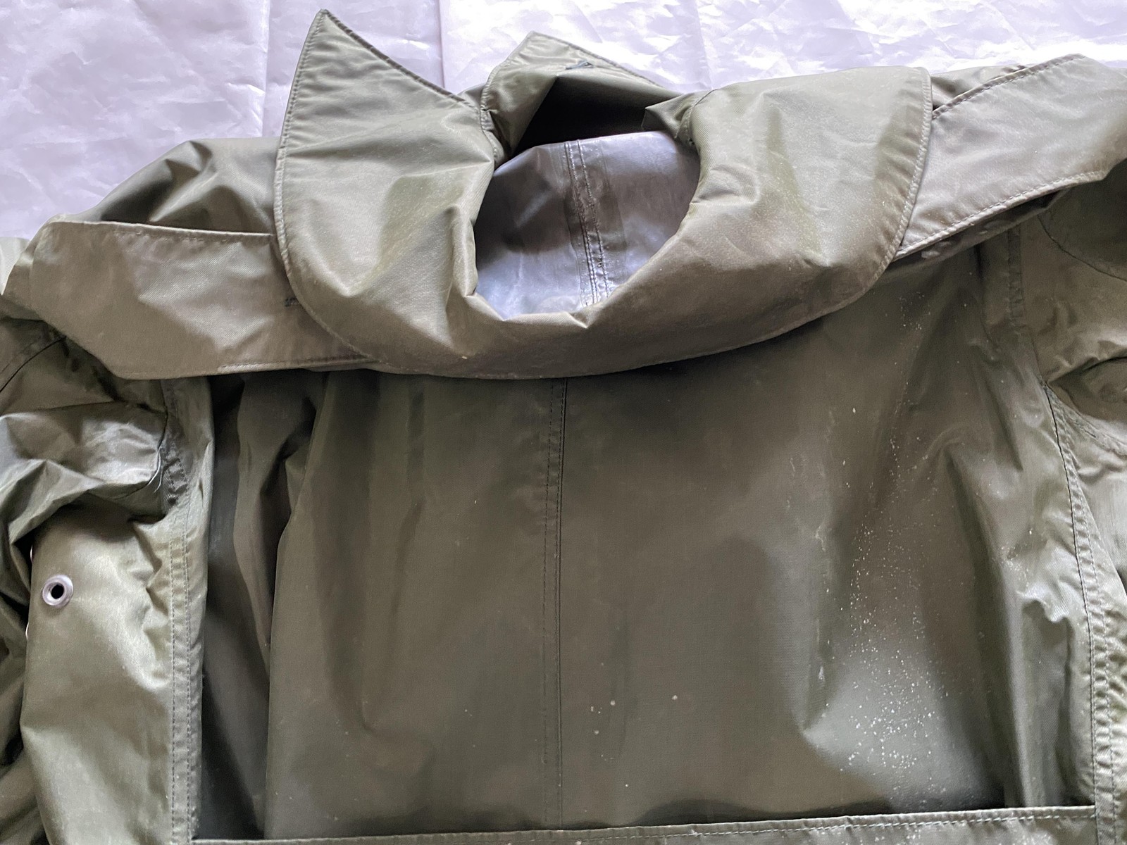 Vintage Military Blauer Raincoat Mens Green Nylon Rubber Coated Jacket Vietnam