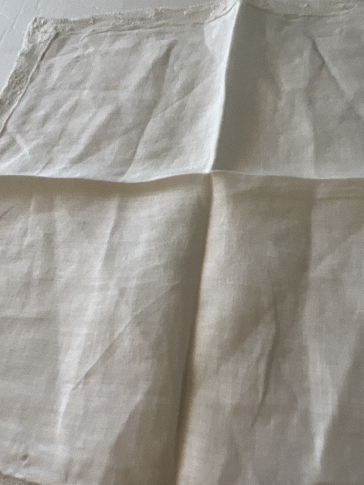 Antique Dog Design Hand Made Fine Linen & Lace Handkerchief 9 Inch Unique