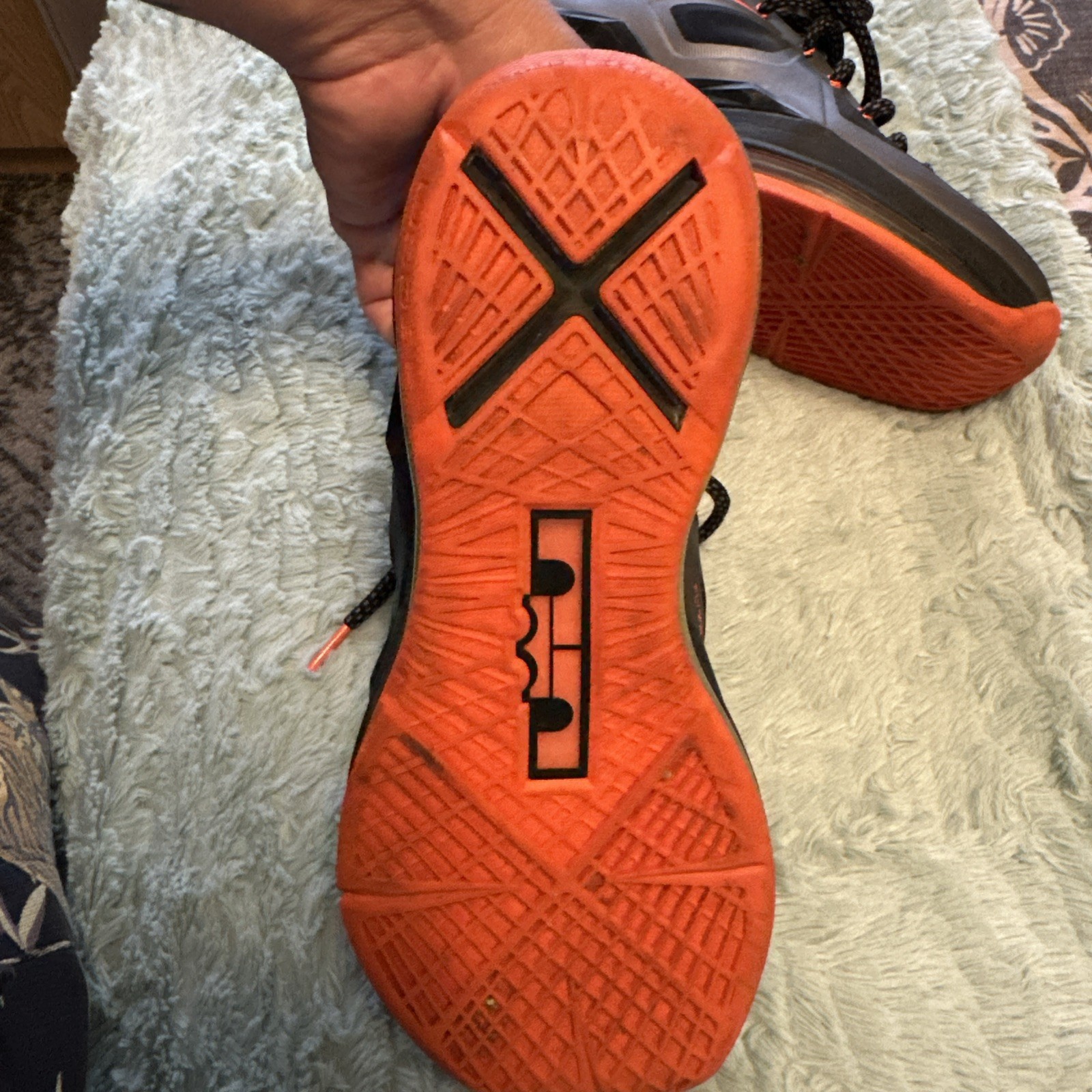 Size 8Nike LeBron 10 Lava – 541100-002