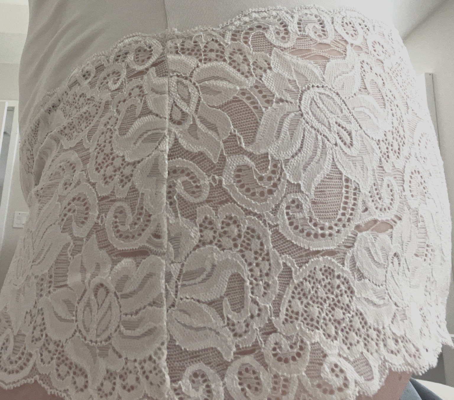 Women V Neck Camisole Tank Top Thin Strap Lace Trim Soft Lace Cami Top