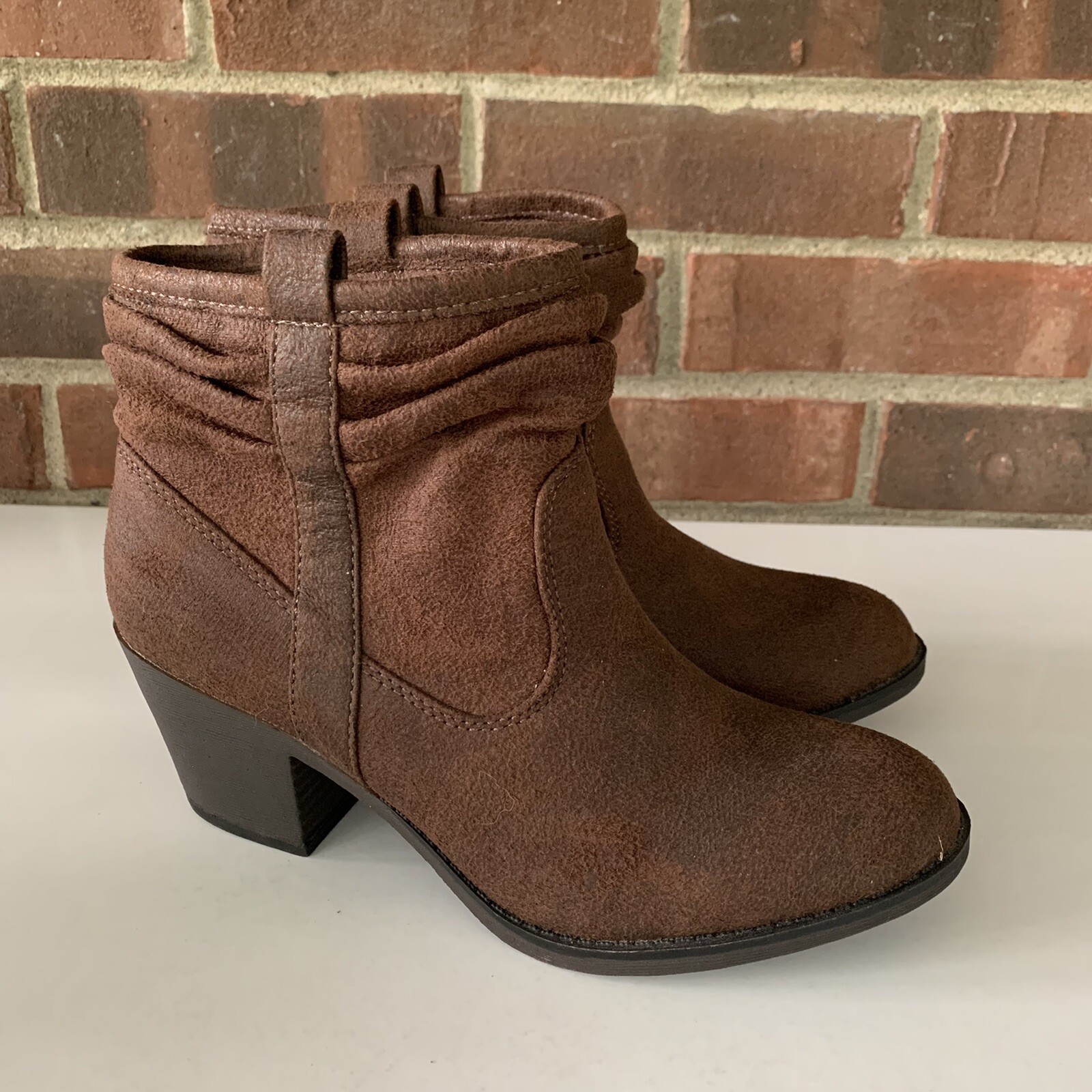 K9 brown fabric block heel ankle boots Women’s US 8 M