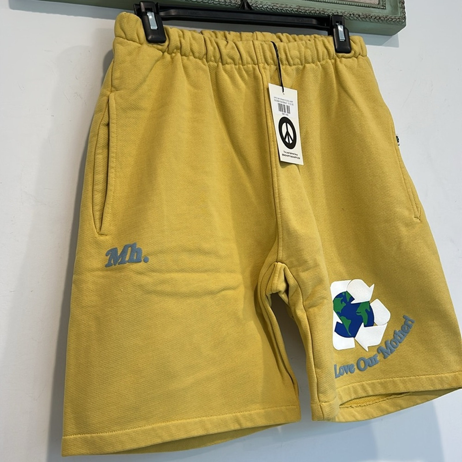 Brand New MADHAPPY cotton love your Mother Earth Yellow Graphic Shorts men’s