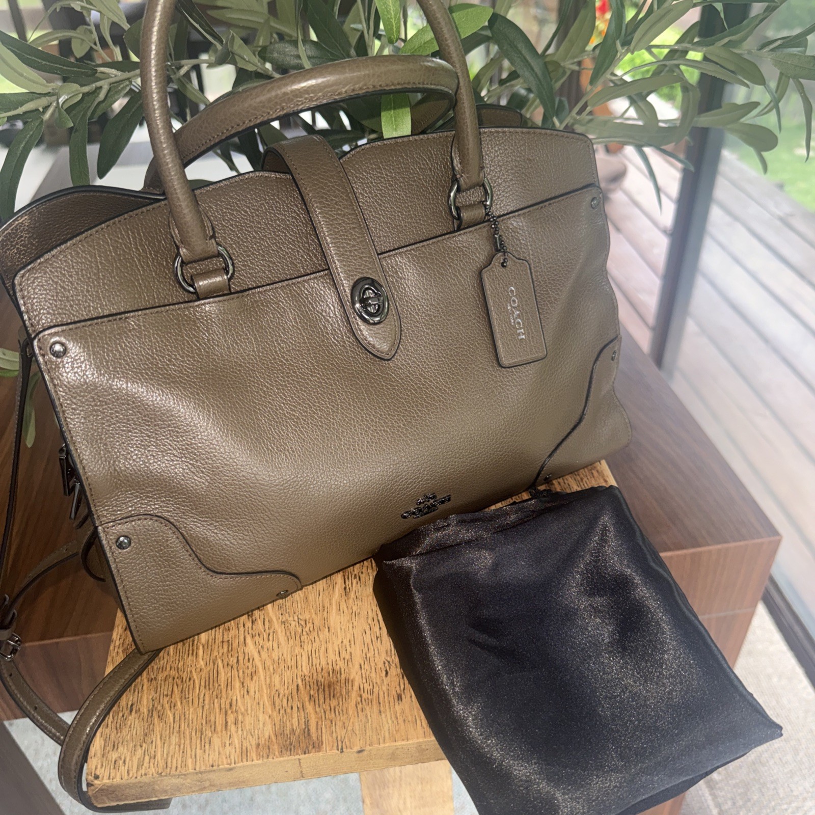 COACH Mercer 30 Grain Leather Crossbody Satchel Purse