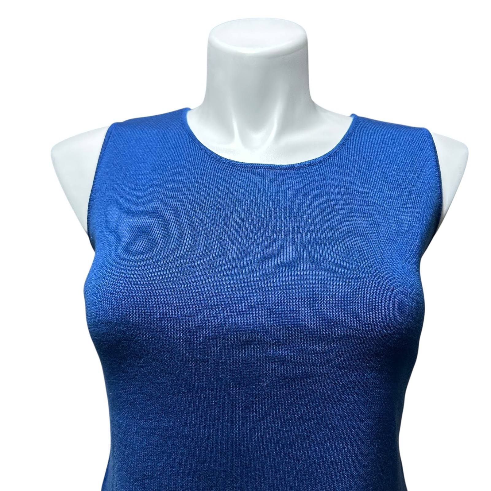 Requirements NWT Women’s Large Top Blue Sleeveless Beaded Fringe Shirt New