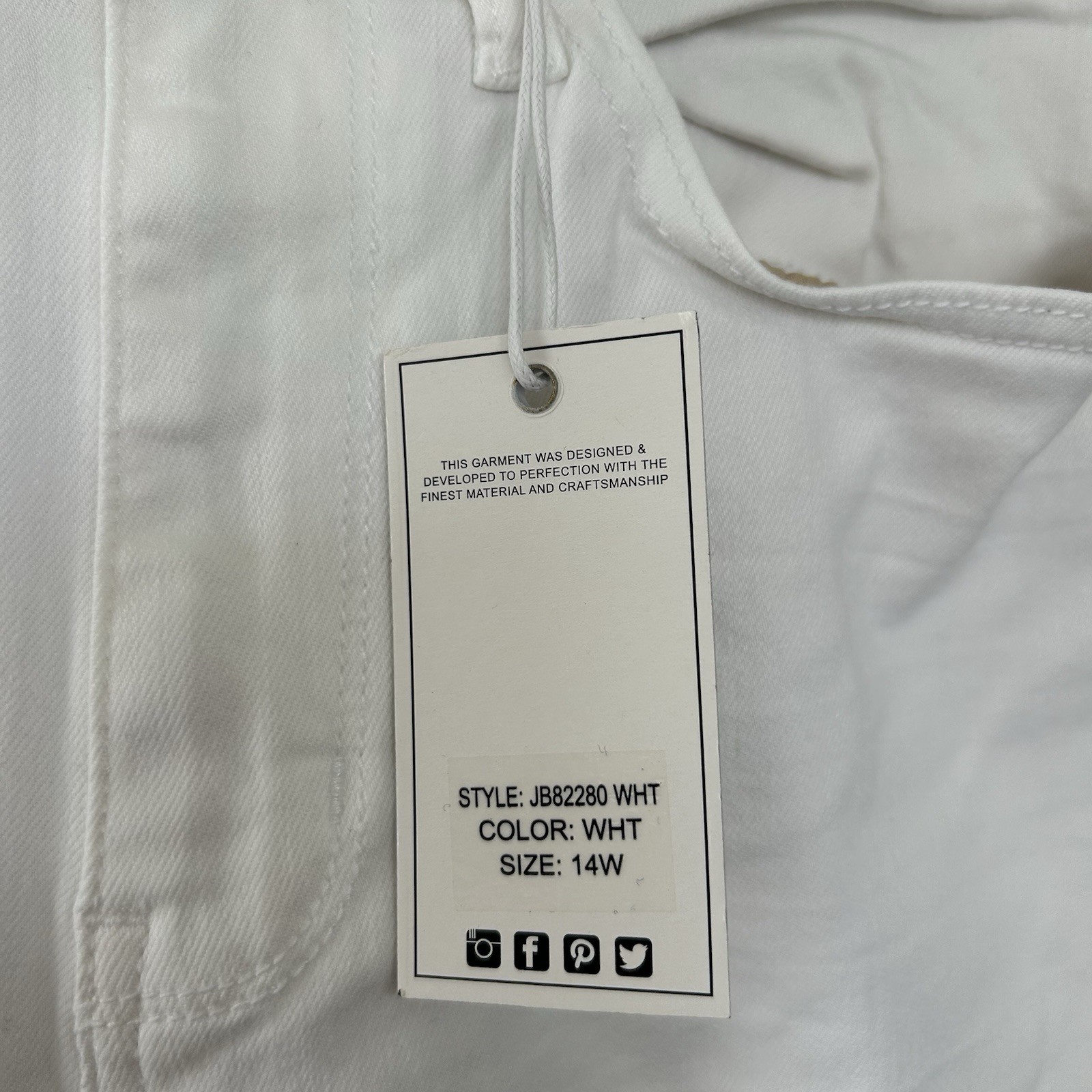 Judy Blue Jeans Womens Size 14W Mid Rise Skinny Fit White Distressed JB82280 NWT