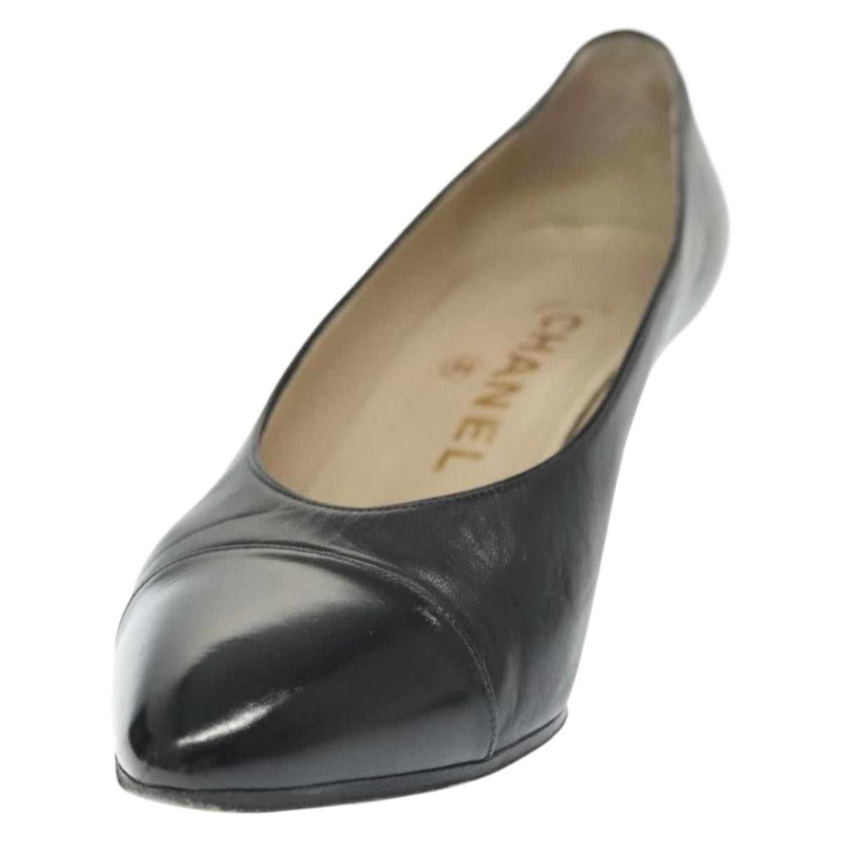 CHANEL pumps High heels Leather 35 1/2 Black CC Auth ti3388