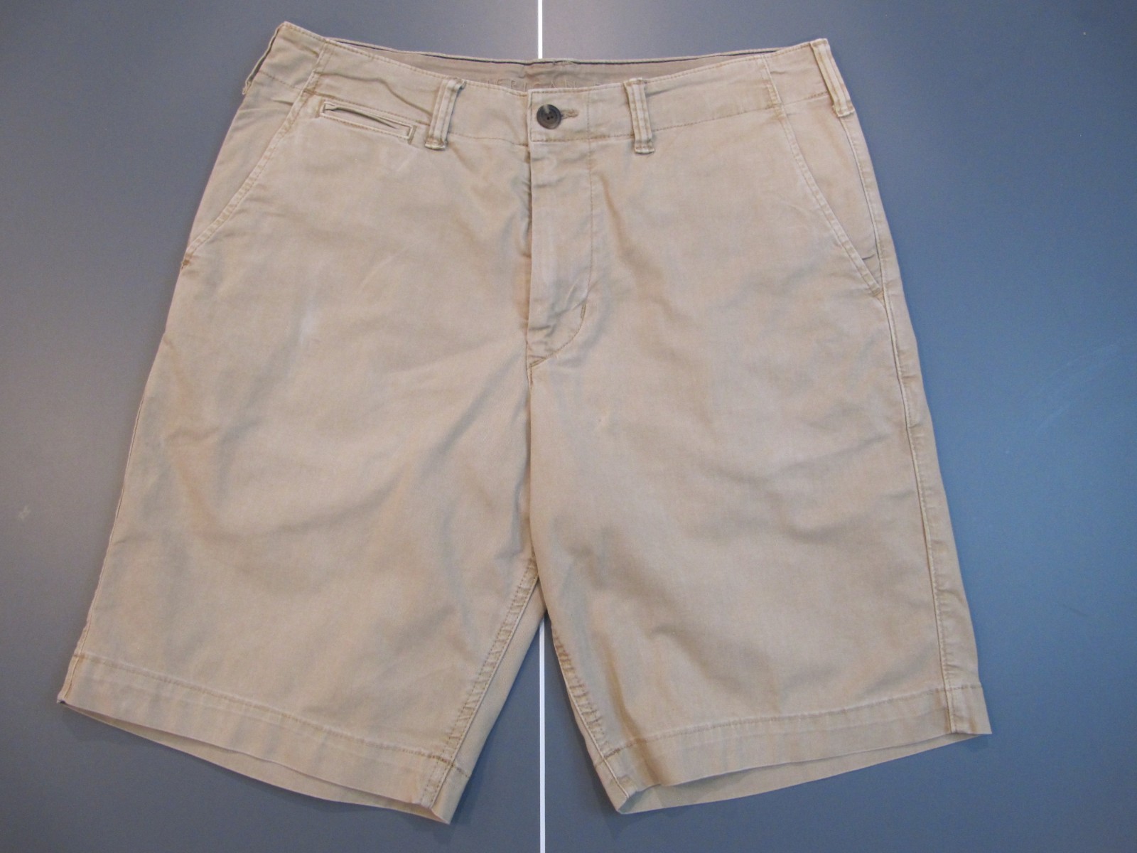 American Eagle Outfitters Next Level Flex Men’s Chino Shorts Size 32 Khaki color