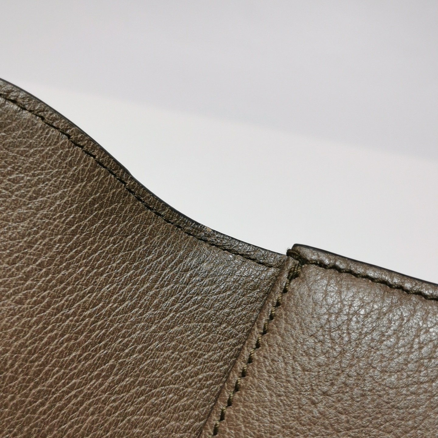 GUCCI Sherry Leather Shoulder Bag Totem Crystal Heart Brown 500756 Auth