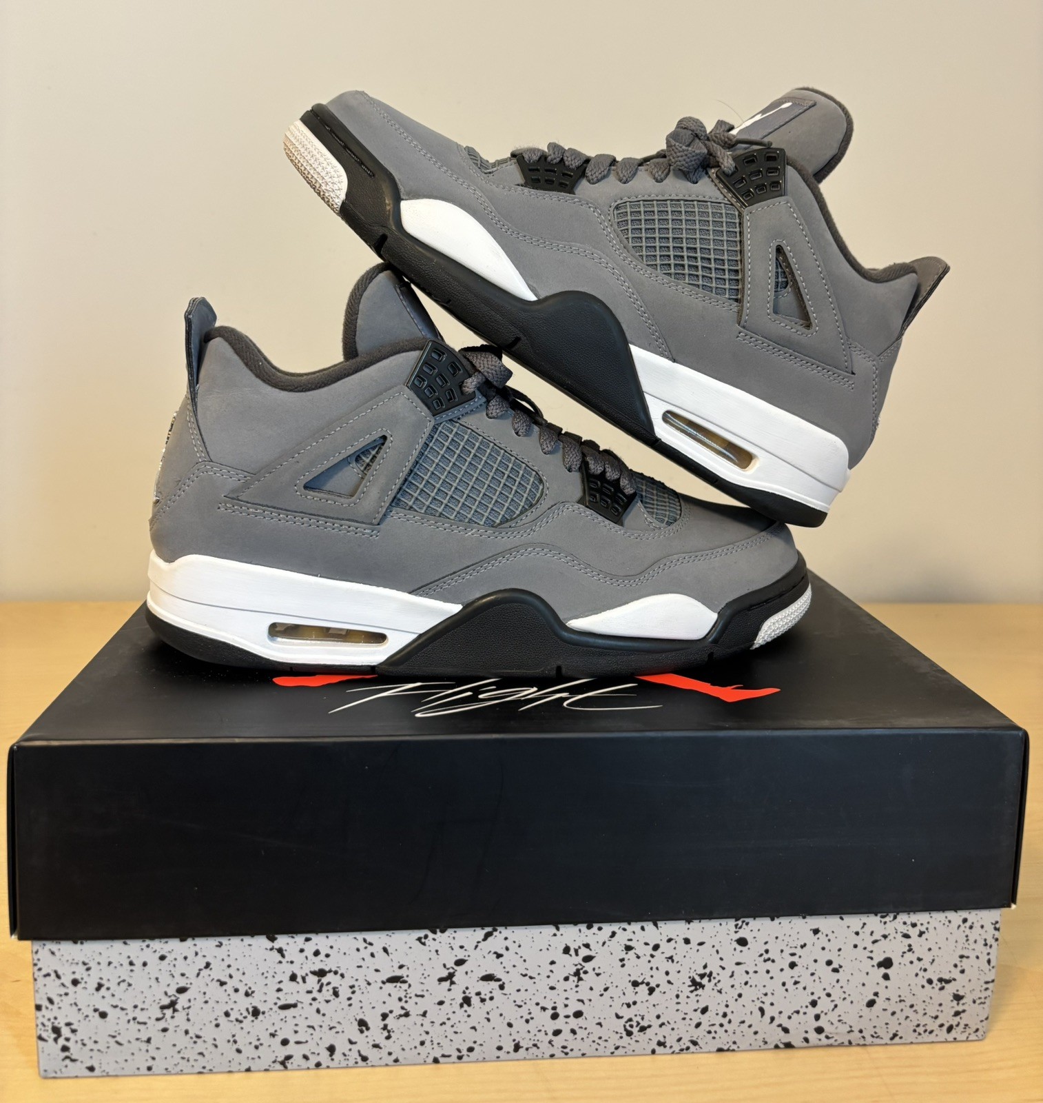 Jordan 4 Retro Cool Grey sz 9