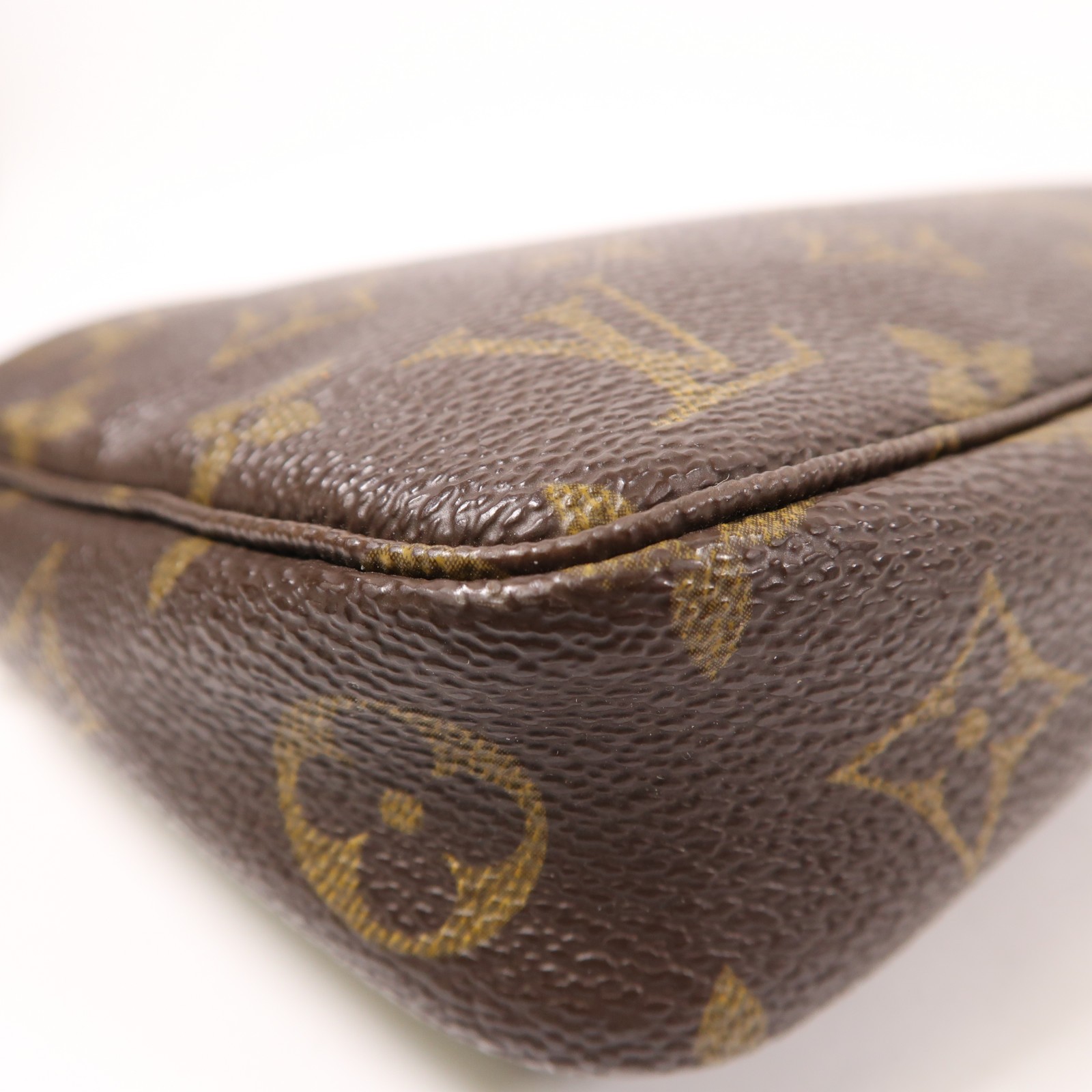 LOUIS VUITTON LV GHW Pochette Accessoires Pouch Handbag Monogram Brown