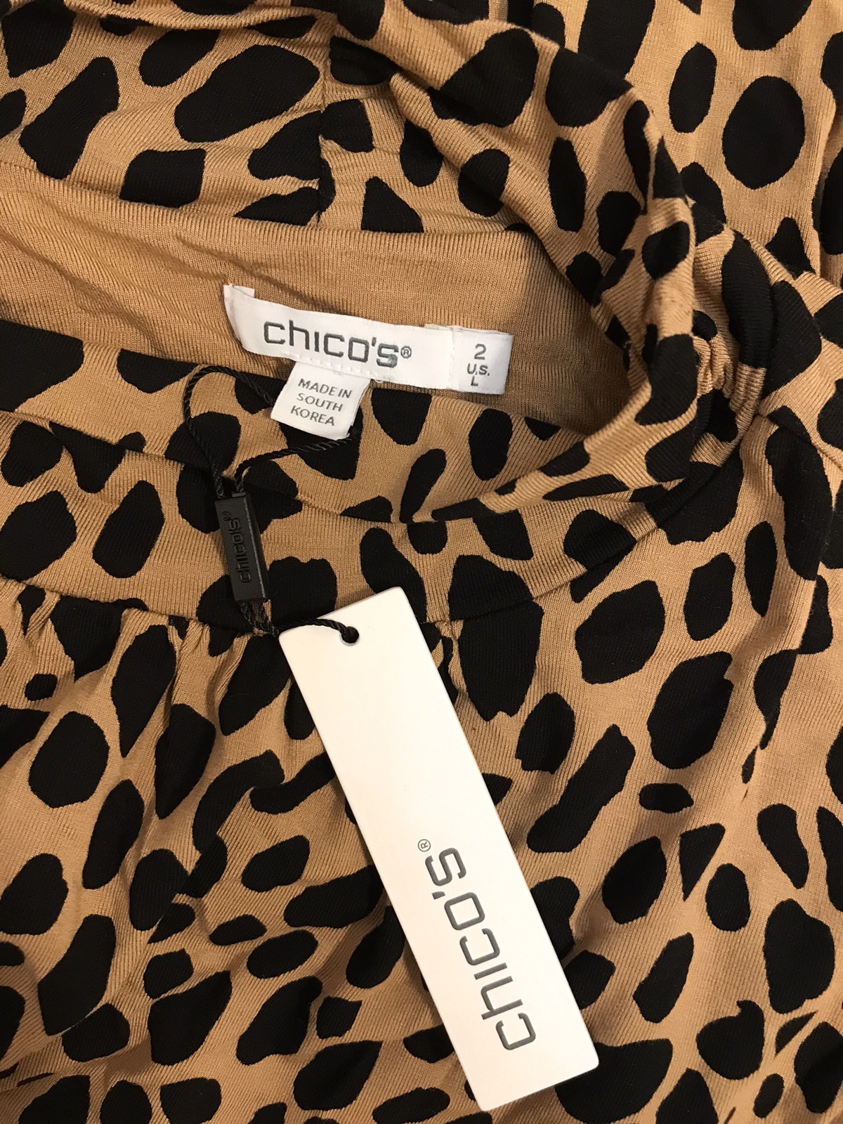 Chico’s 2 or L Top NWT $79 Stretch Banded Hem Animal Print Bit Heavy Blouse Mock
