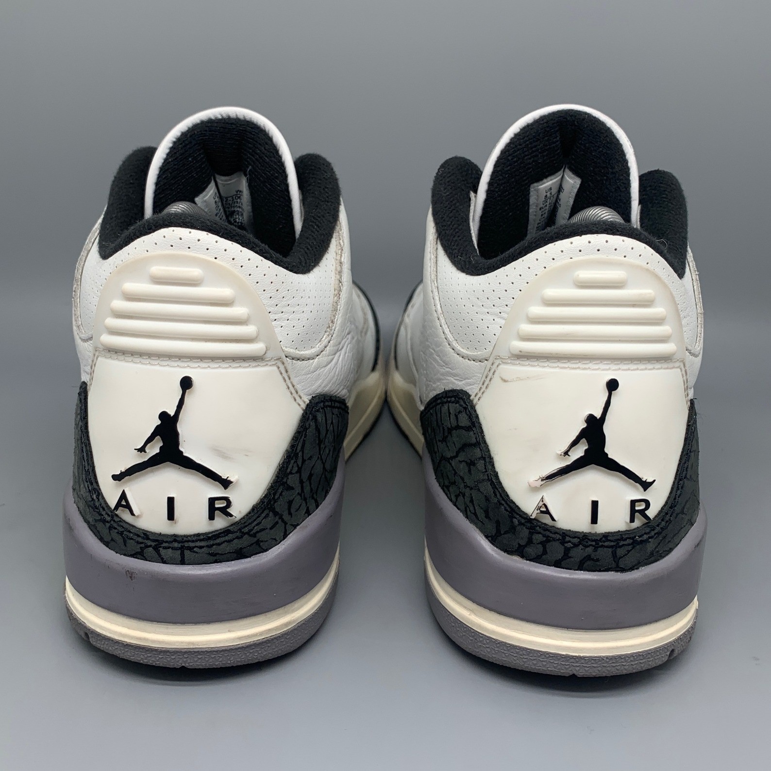 Jordan 3 Retro Cement Grey Basketball Shoes CT8532-106 Men’s Sz 8.5