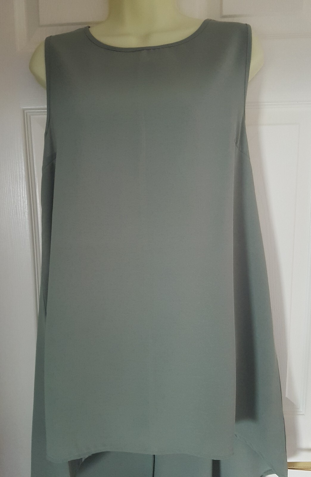 NEW Emery Rose Sage Sleeveless Top Hi Low Dip Hem Oversized Loose Floaty Sz XL