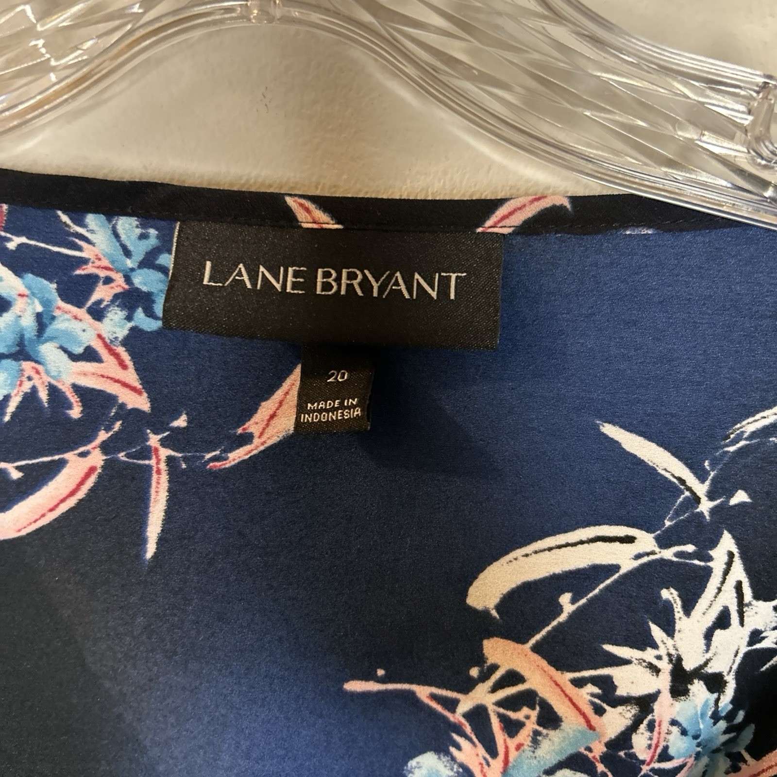 Lane Bryant top size 20 Womens Short Sleeve Blue Floral