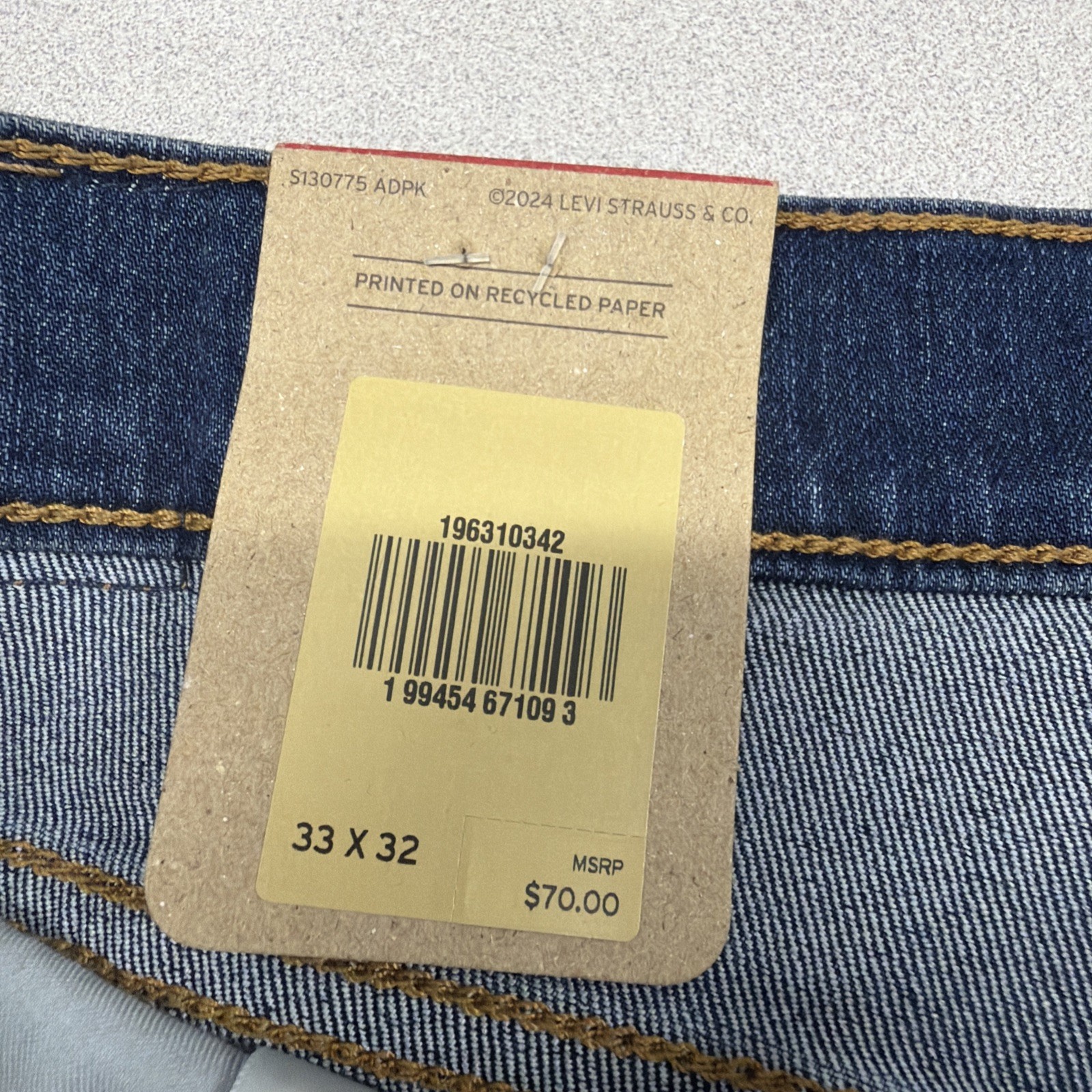 Levi’s 314 Shaping Straight Leg jeans Size 33×32, Blue Denim