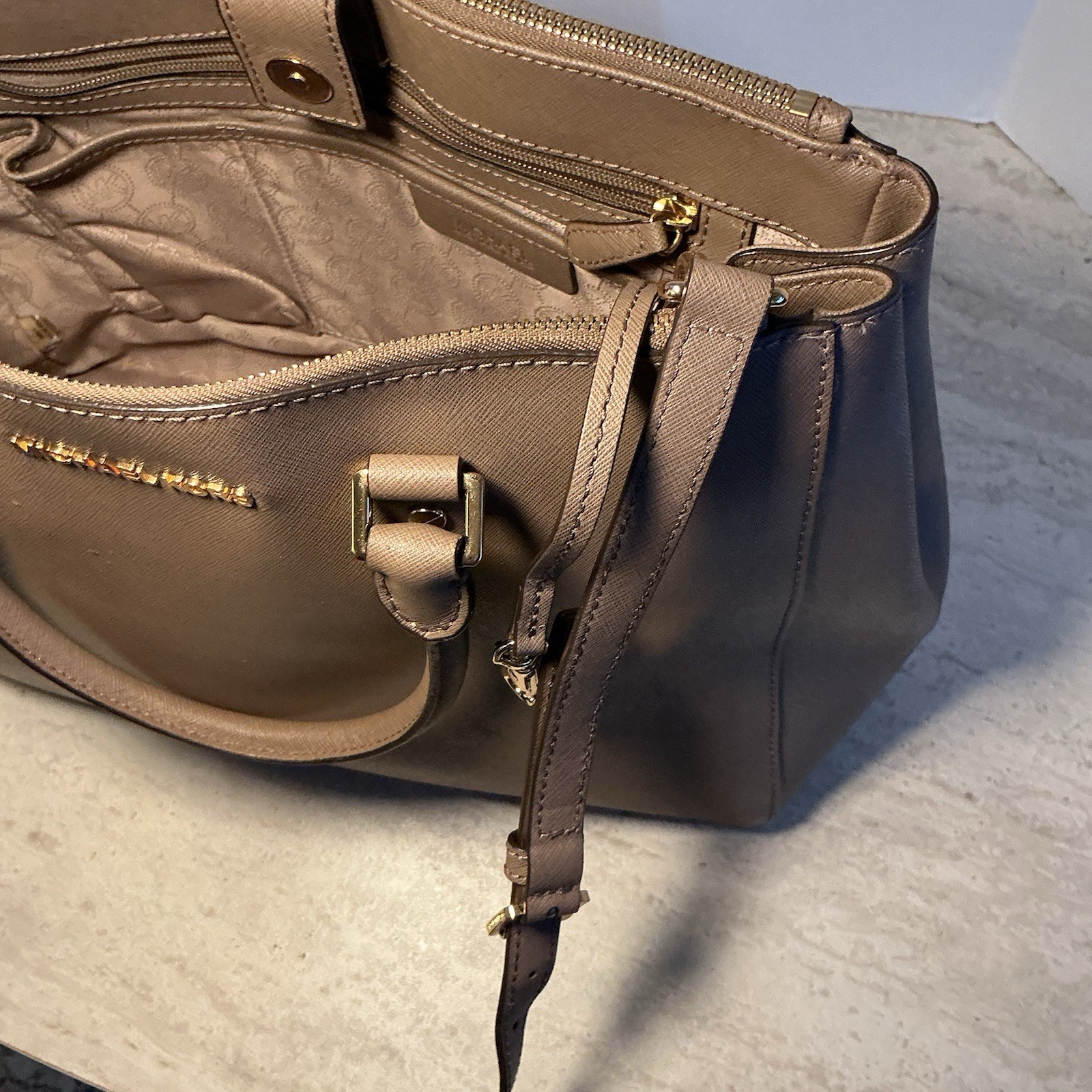 Michael Kors Savannah Large Saffiano Leather Satchel Taupe Crossbody Bag 14”