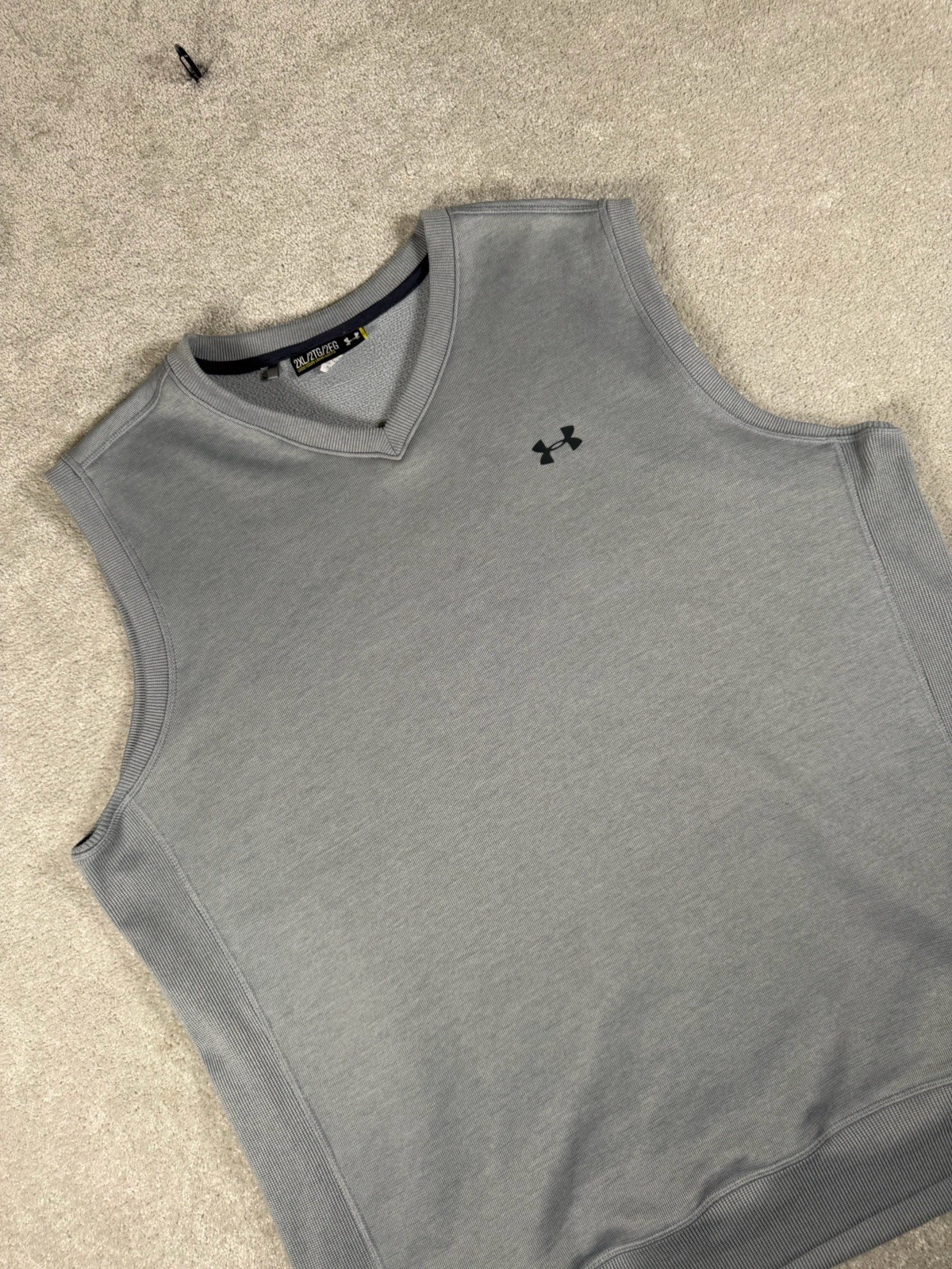 Under Armour Storm 1 Golf Sweater Vest Mens 2XL Gray V-Neck Outdoor Logo Preppy