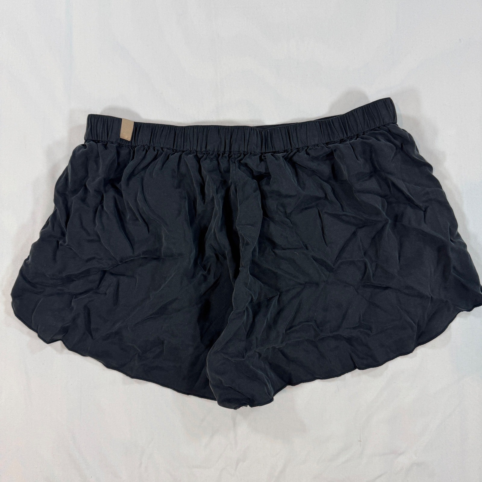 Lunya Washable Silk Sleep Shorts Black Women’s Medium Lounge Pajama Bottoms