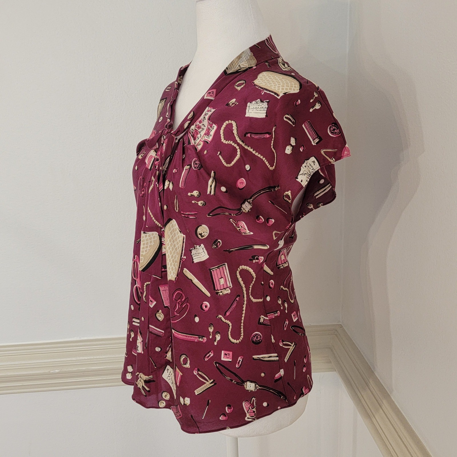 Talbots Silk Novelty Print Tie Neck Blouse Burgundy Pink Petite Top Women’s 12P
