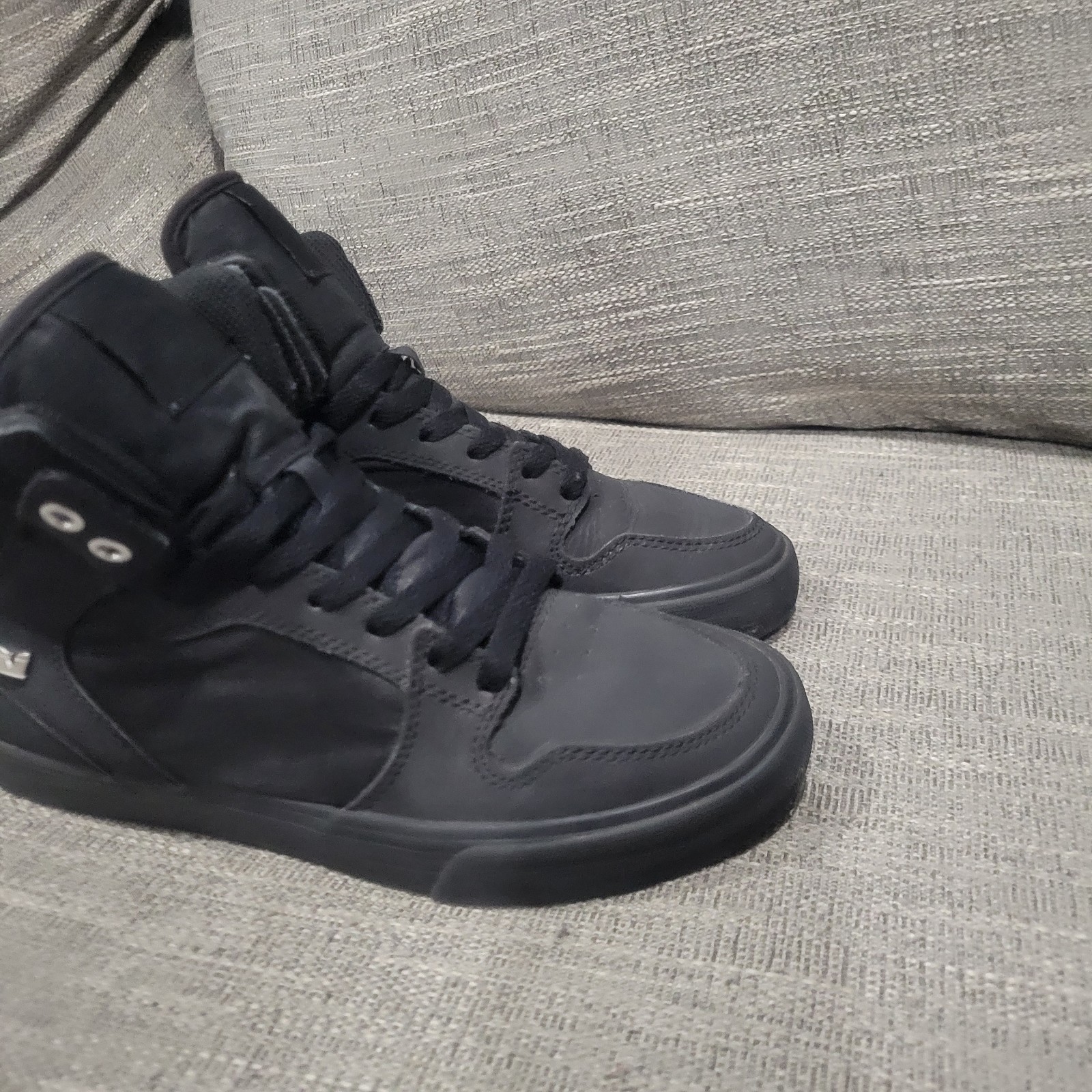 Supra Vaider High Top Shoes Men 7 Black Sole Skate Sneakers 08044-05-M