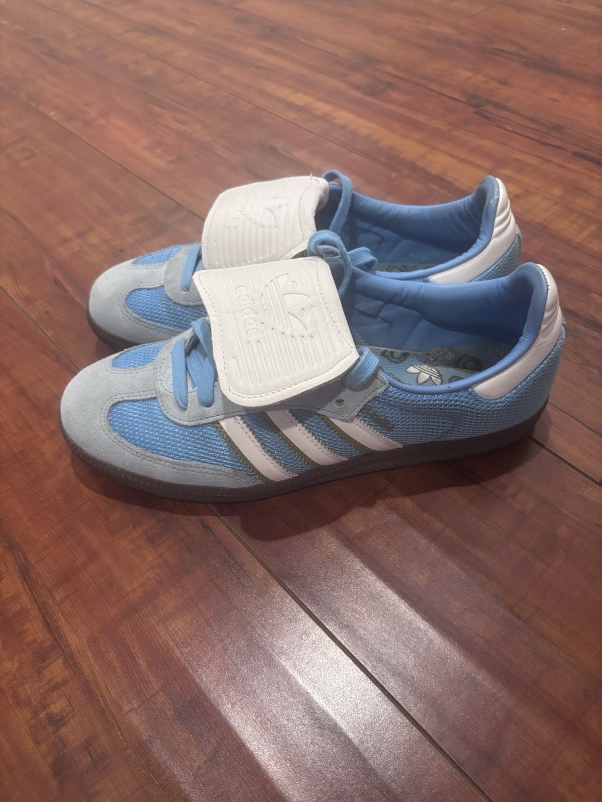 adidas Samba Men’s Blue/White Suede Low Top Lace-Up Athletic Sneakers