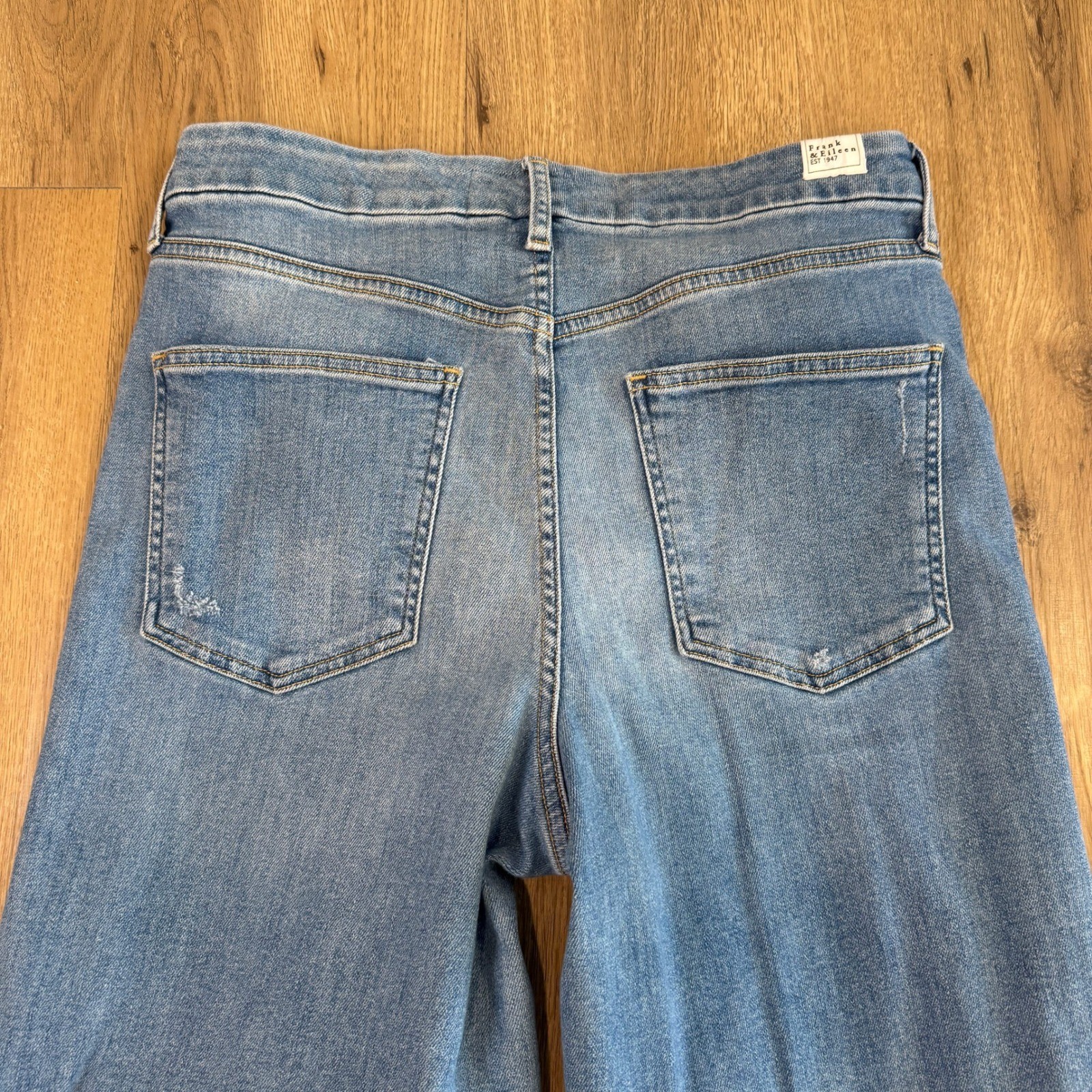 Frank & Eileen Galway Wide Leg Cropped Raw Hem Jeans Size 30 High Rise Denim EUC