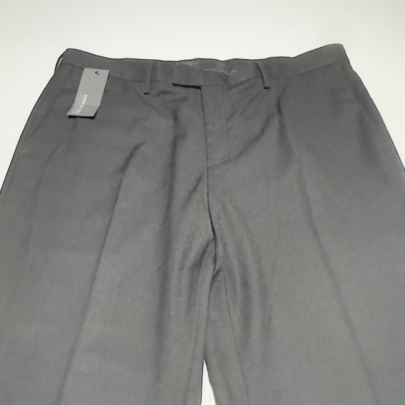 Kenneth Cole Reaction Men’s Dress Pants Size 40×30 W40 L30 Black WPL 386 NWT