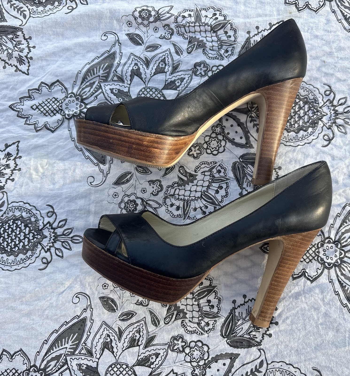Steve Madden Glamor Black Leather Heels Women’s Size 7.5 Heel height 4.5 inch