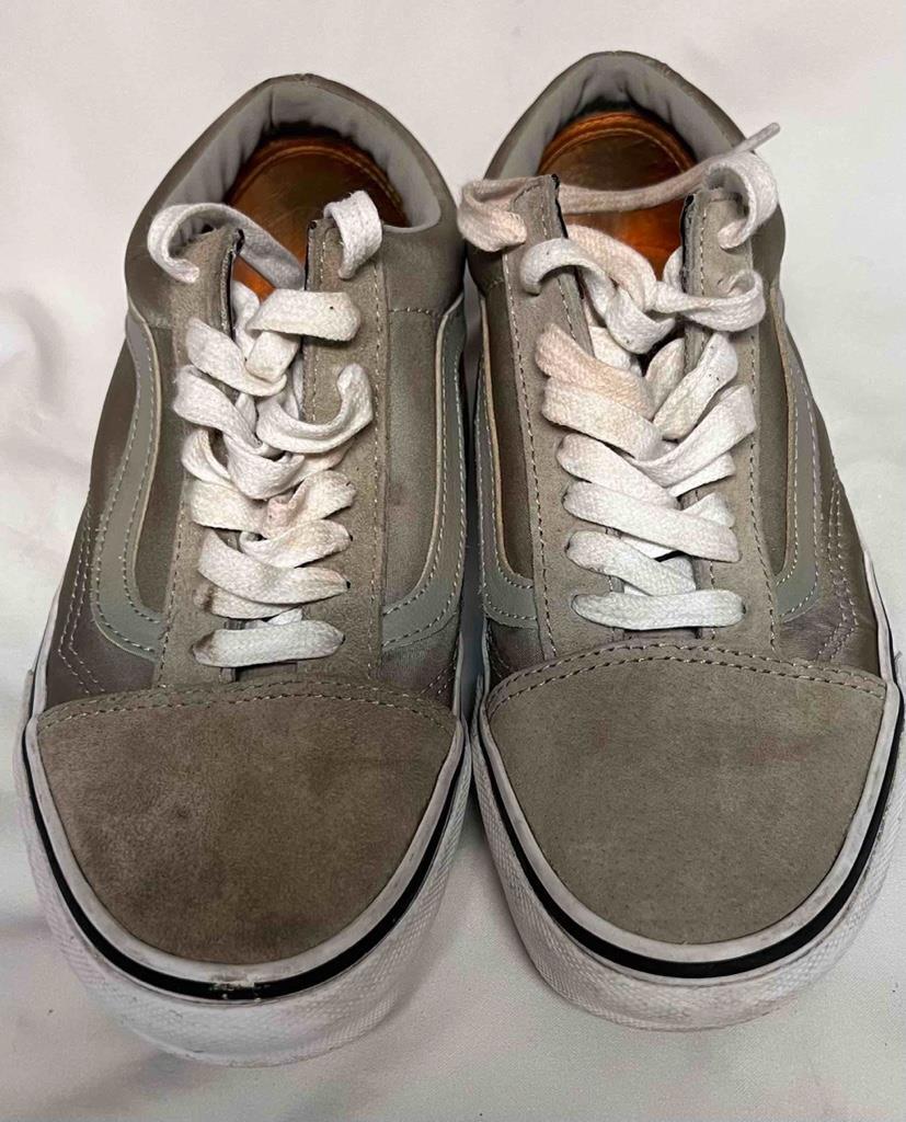Vans Beige Suede/Leather Casual or Skateboarding Shoes #721454 Men 6.5 Women 8