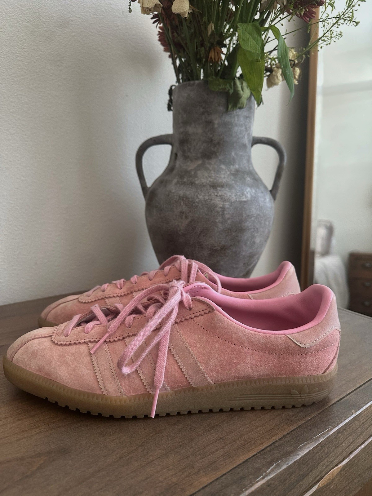 Pink Adidas Bermudas suede shoes