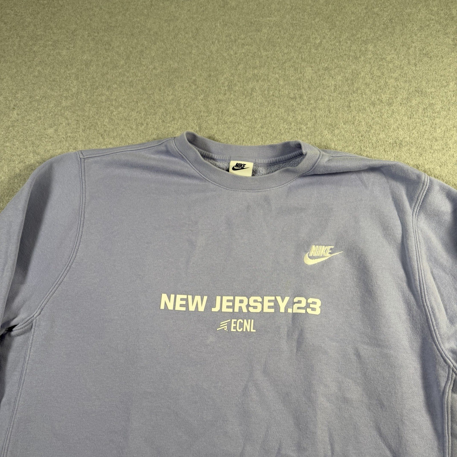 Nike Club Fleece Crew Pullover Sweatshirt Men’s Large Light Thistle White Purple