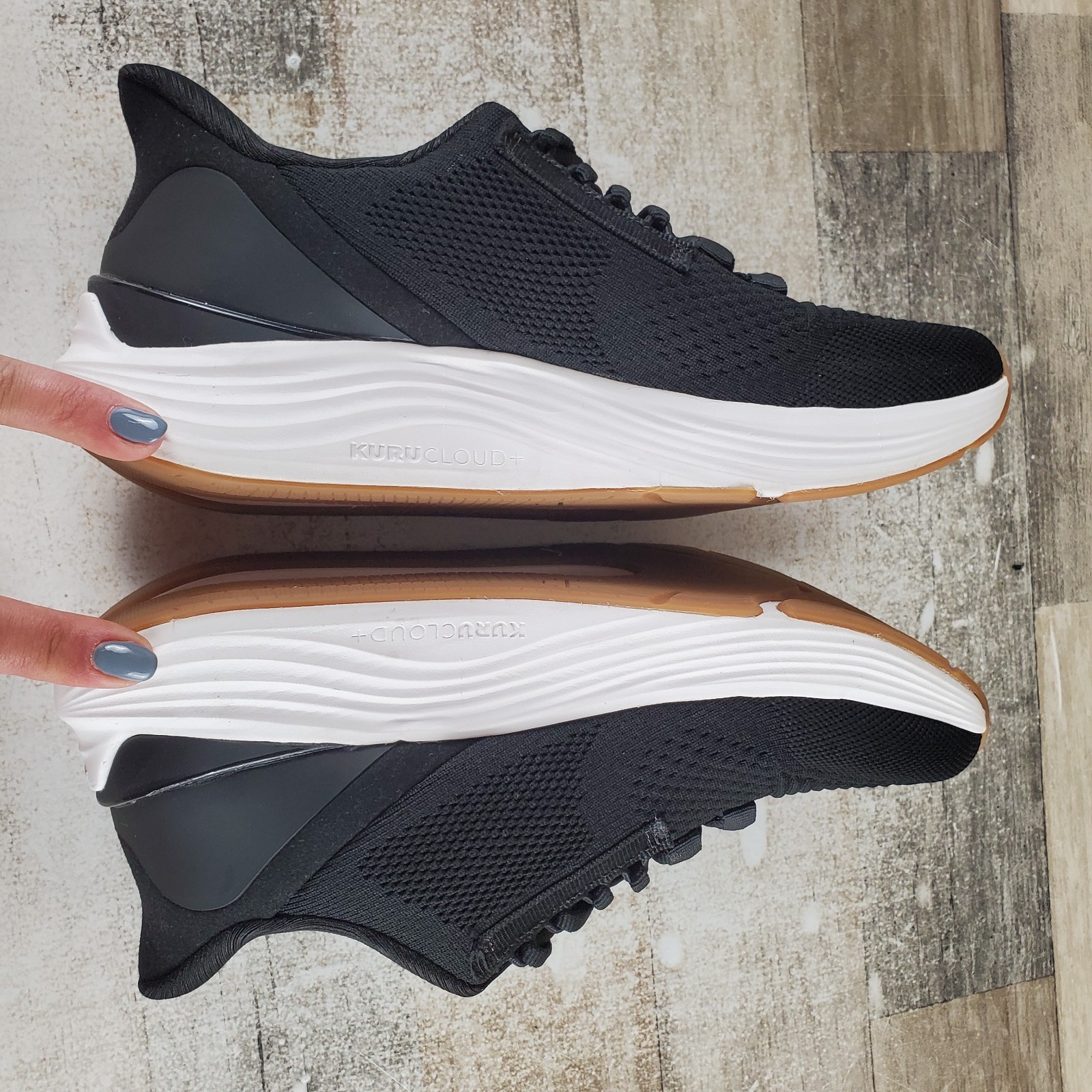 Kuru Atom 2 Womens Shoes Sz 8 W Running Jet Black Desert Tan Lace Up Sneakers
