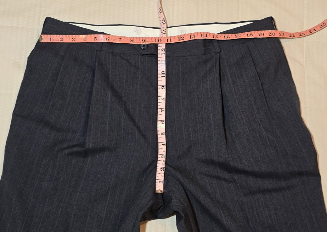 LaCrosse Larsón Florine Mens 48R 42×29+ 2 Pc Charcoal Pinstripe Suit USA Vintage