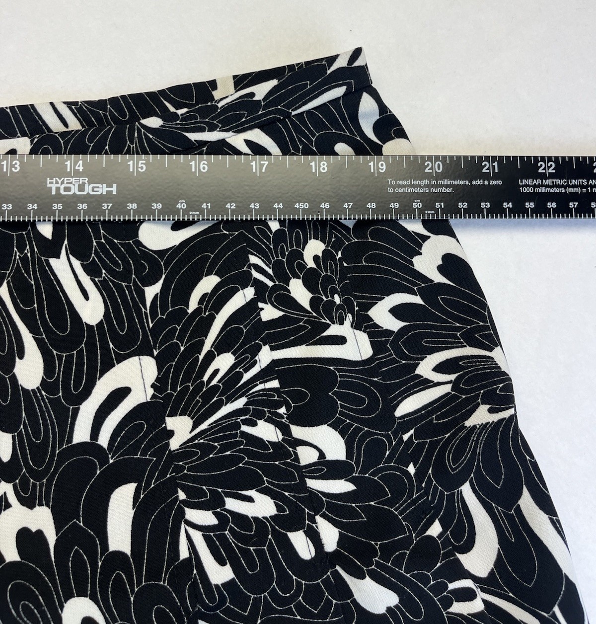 Requirements Petite Size 18 Black White Petals Long A-Line Skirt Side Zip Floral