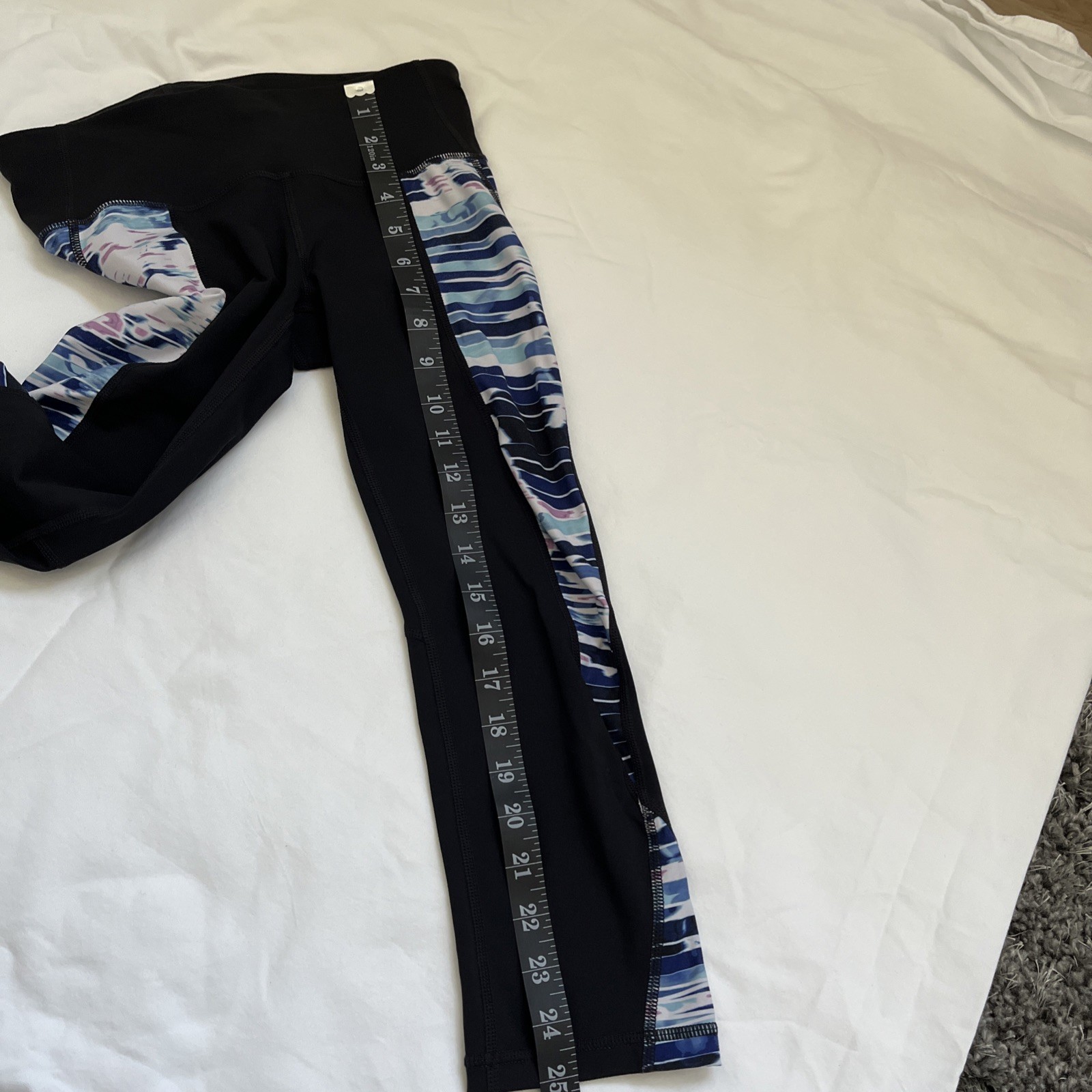GapFit Leggings Womens XS Petite Capri Cherry Blossom Sculpt Compression