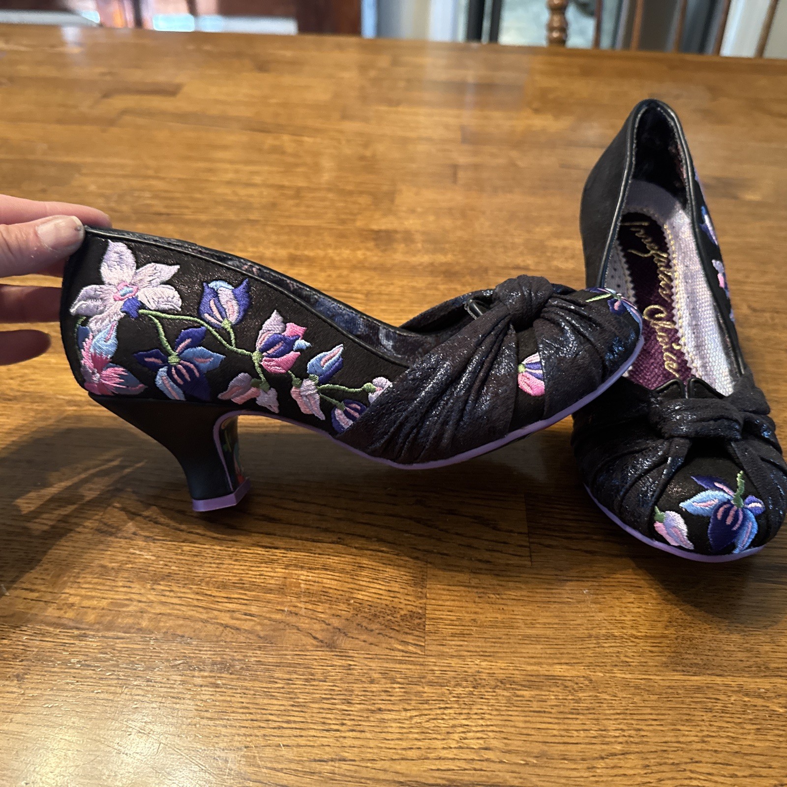 Irregular Choice Iconic Glitter Bow Black Floral Pumps Women’s Size 6.5 37 RARE!